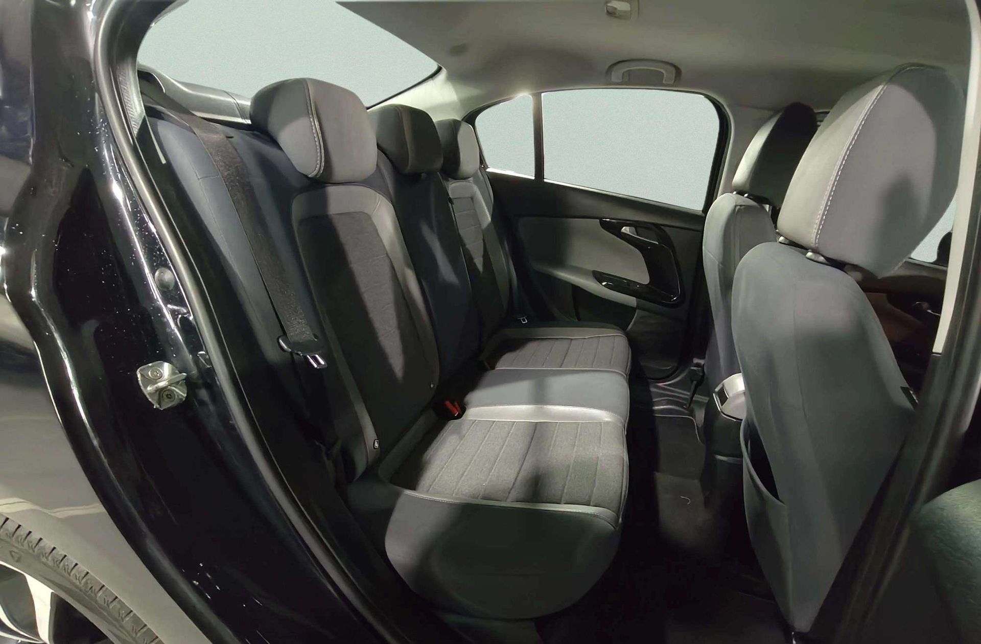 Fiat Tipo 1.3 MultiJet Lounge - foto 13