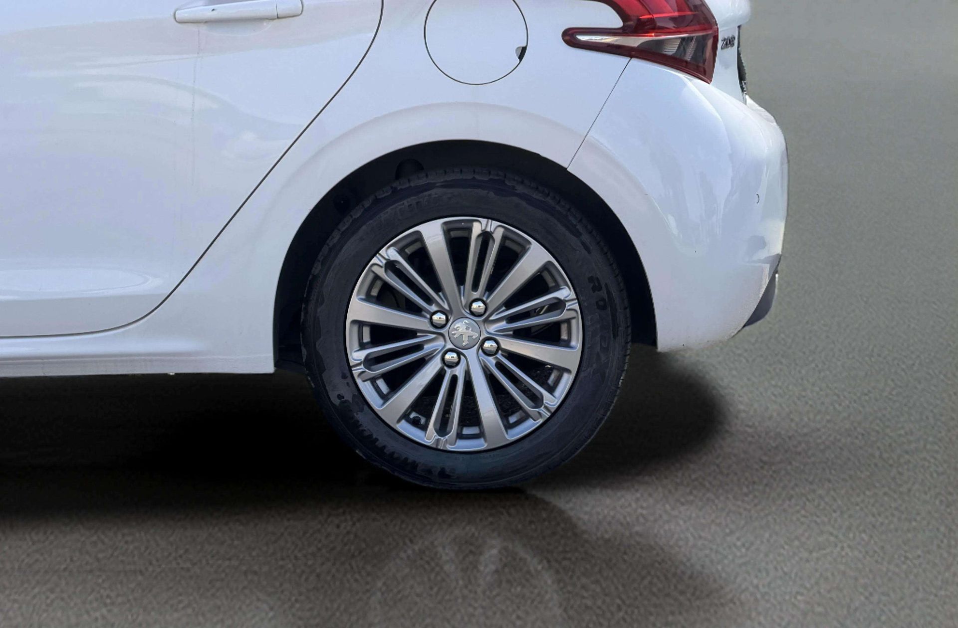 Peugeot 208 PureTech Signature - foto 30