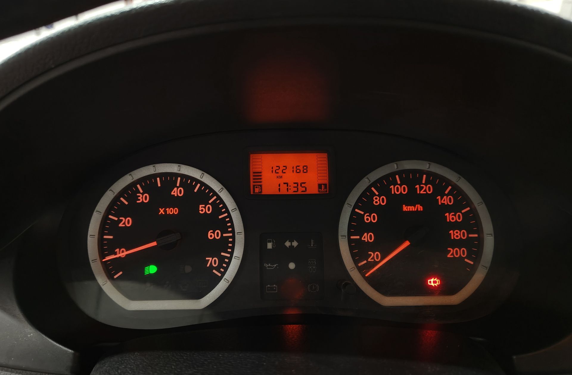 Dacia Logan 1.6 Laureate - foto 16