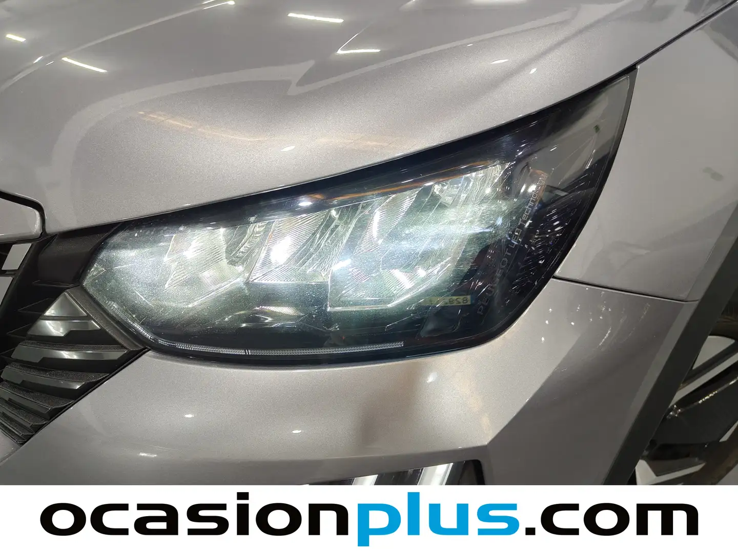 Foto Peugeot 2008 Peugeot 2008 Allure Hybrid eDCS6 (136 CV)