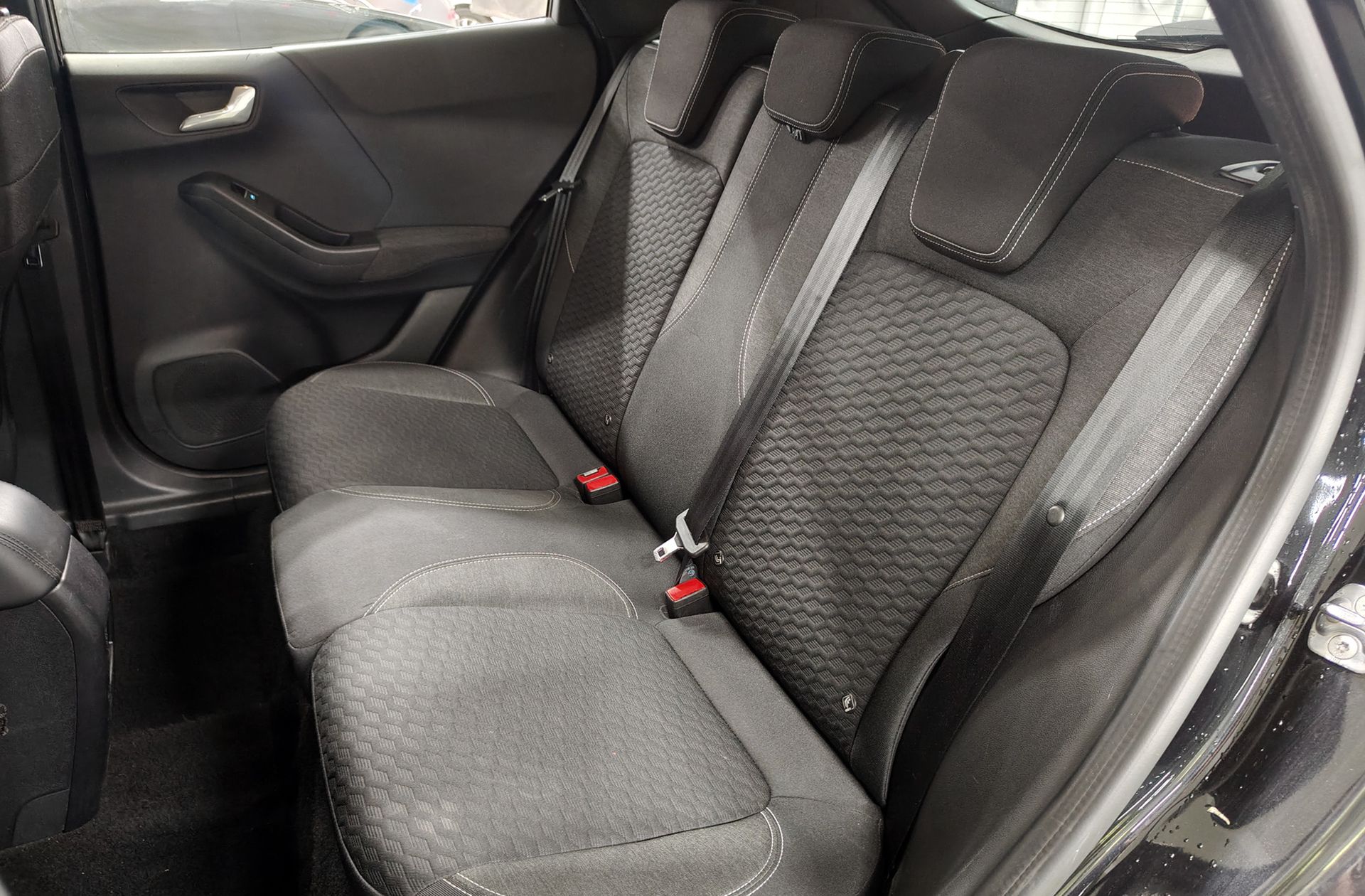 Ford Puma 1.0 EcoBoost MHEV Titanium Design - foto 11