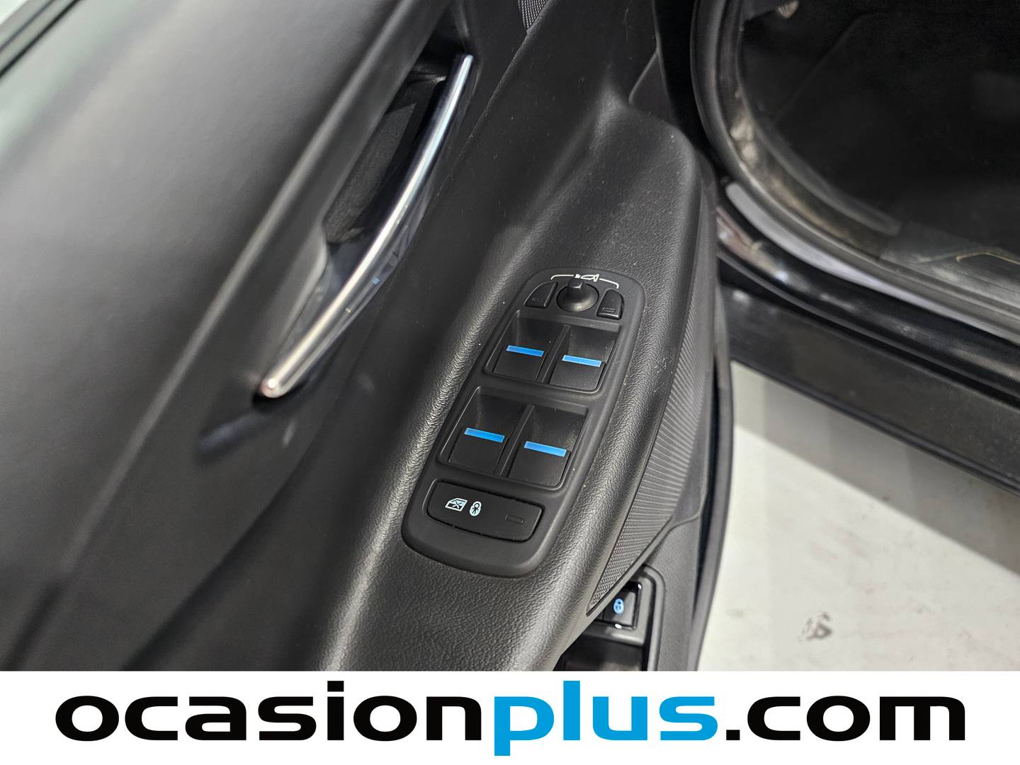 Foto Jaguar XE Jaguar XE 2.0 Diesel XE-Pure (180 CV)