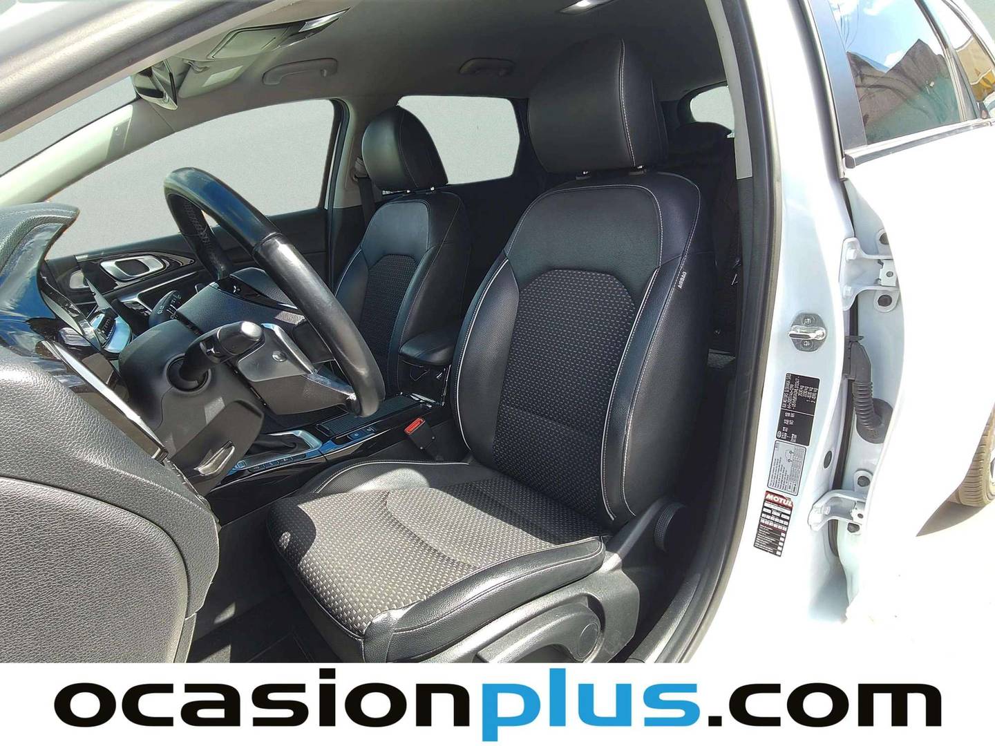 Foto asientos traseros KIA Ceed Tourer KIA Ceed Tourer 1.6 GDi PHEV eTech (141 CV)
