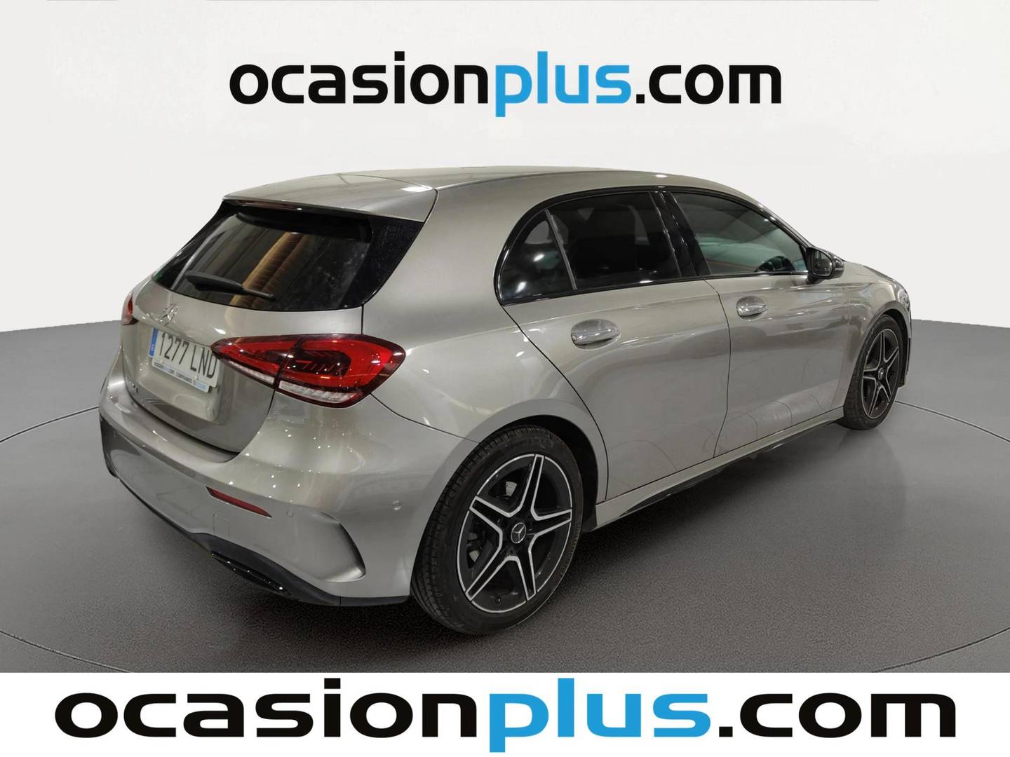 Foto trasera Mercedes Clase A Mercedes Clase A 180 d (116 CV) Pack AMG derecha