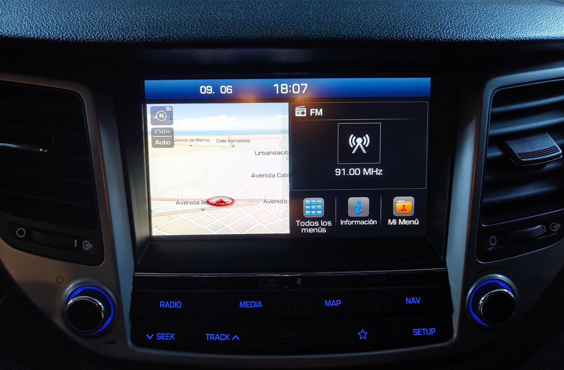 Hyundai Tucson 1.6 GDI BlueDrive Link 4x2 - foto 7