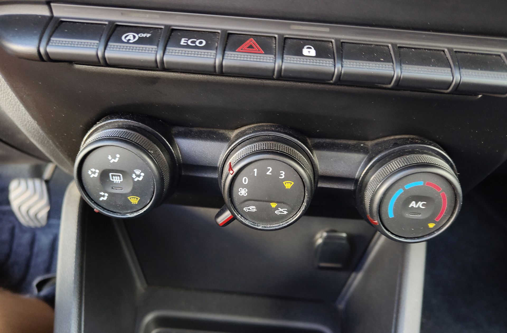 Dacia Duster Essential TCe 4x2 GPF - foto 27