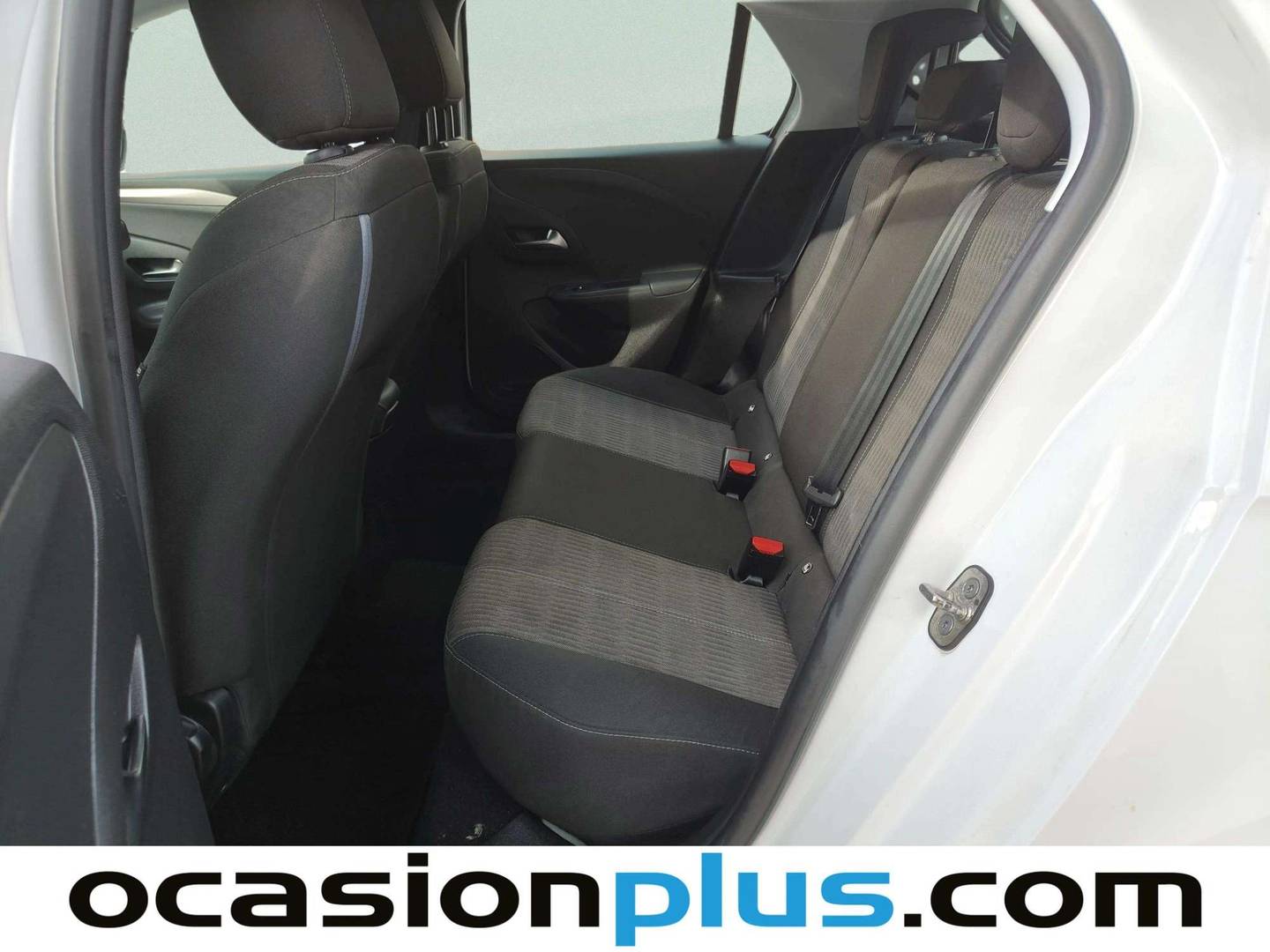 Foto asientos traseros Opel Corsa Opel Corsa 1.2 XEL S&S Edition (75 CV)