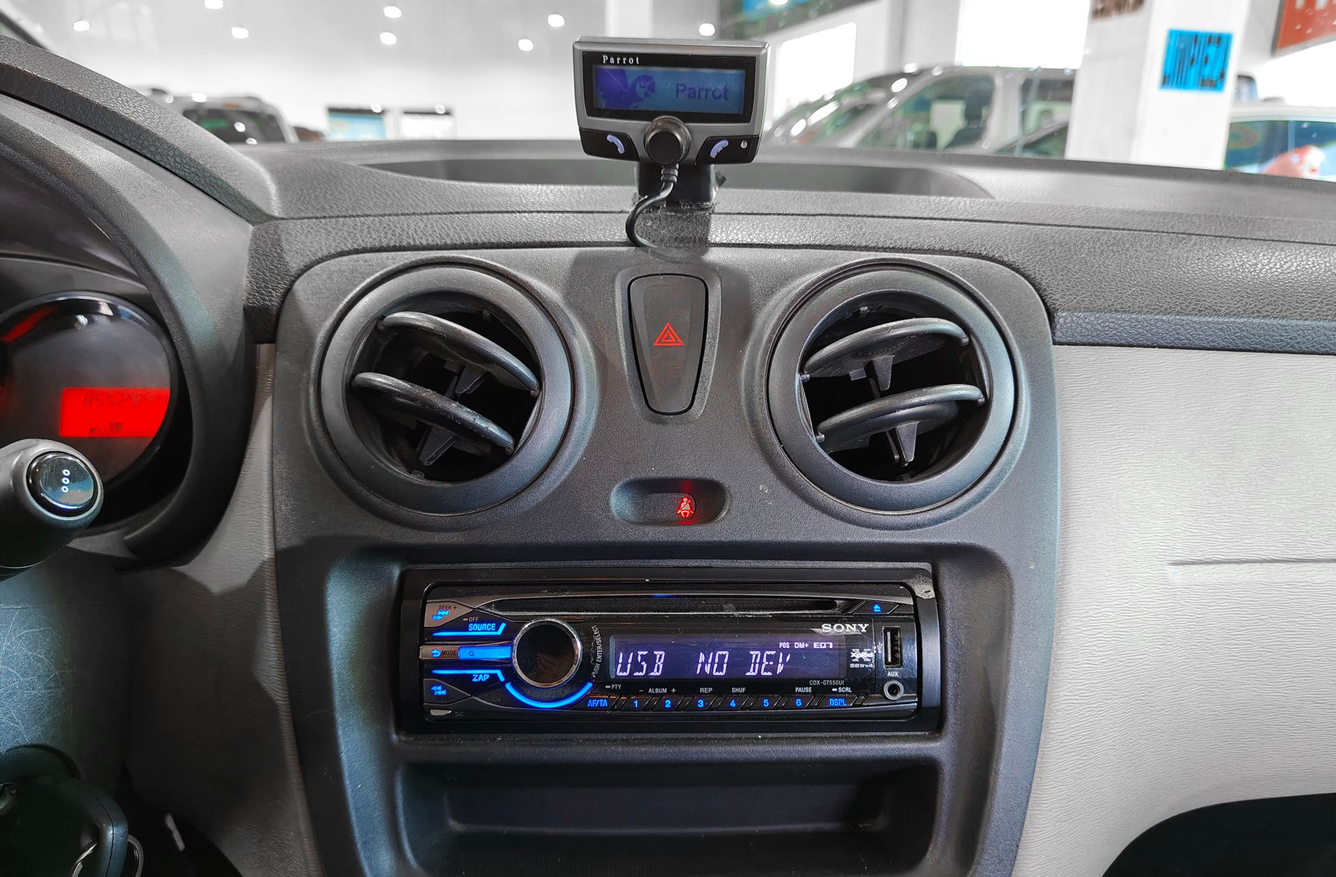 Dacia Lodgy 1.6 Base - foto 25