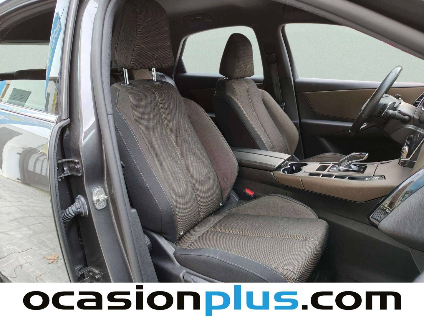 Foto DS DS 7 Crossback DS DS7 Crossback BlueHDi 130 Bastille Auto (130 CV)