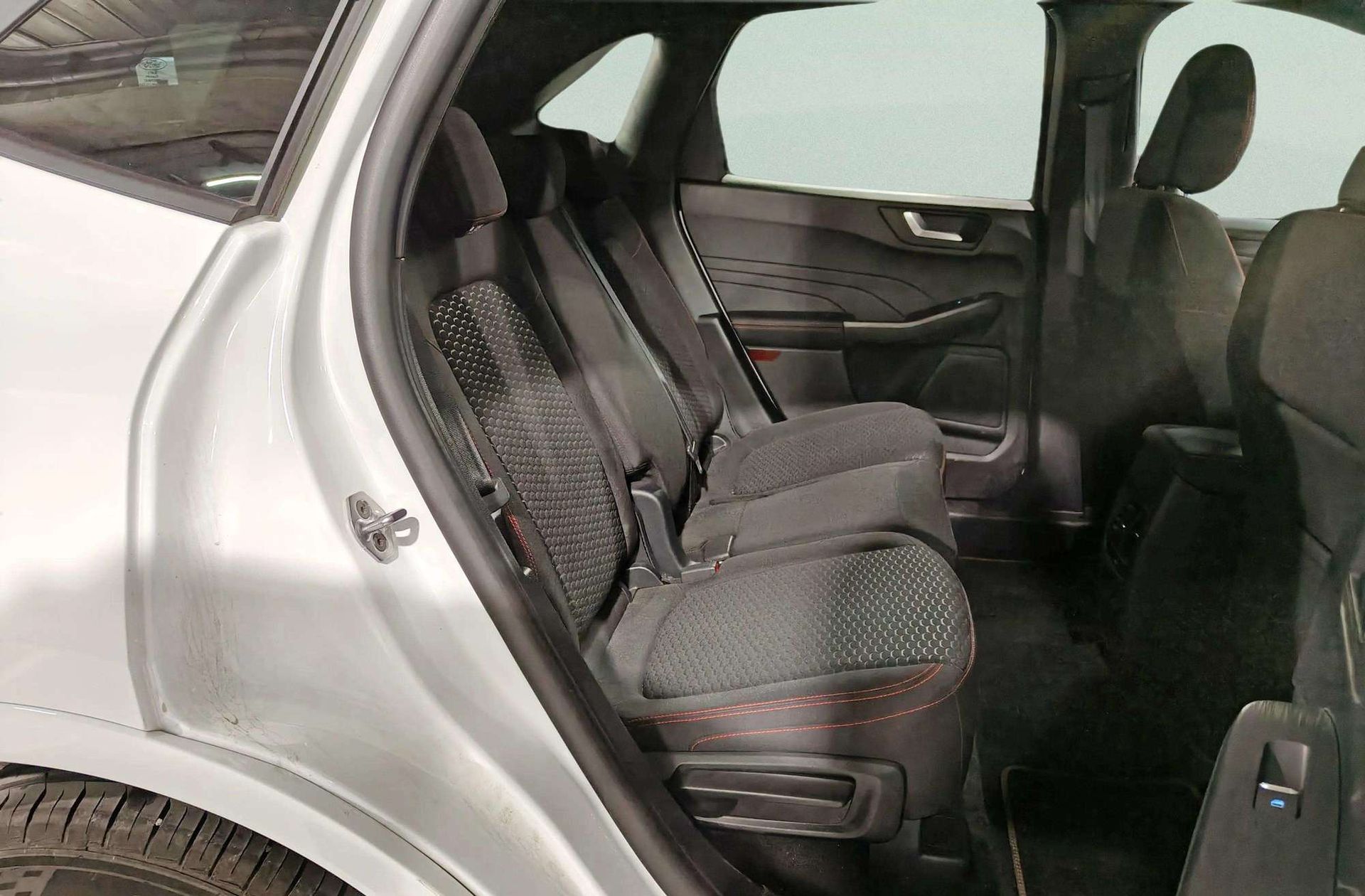 Ford Kuga 1.5T EcoBoost ST-Line 4x2 - foto 16
