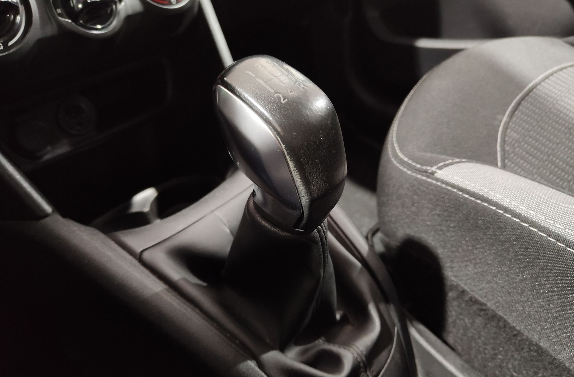 Peugeot 208 BlueHDi 100 Style - foto 6