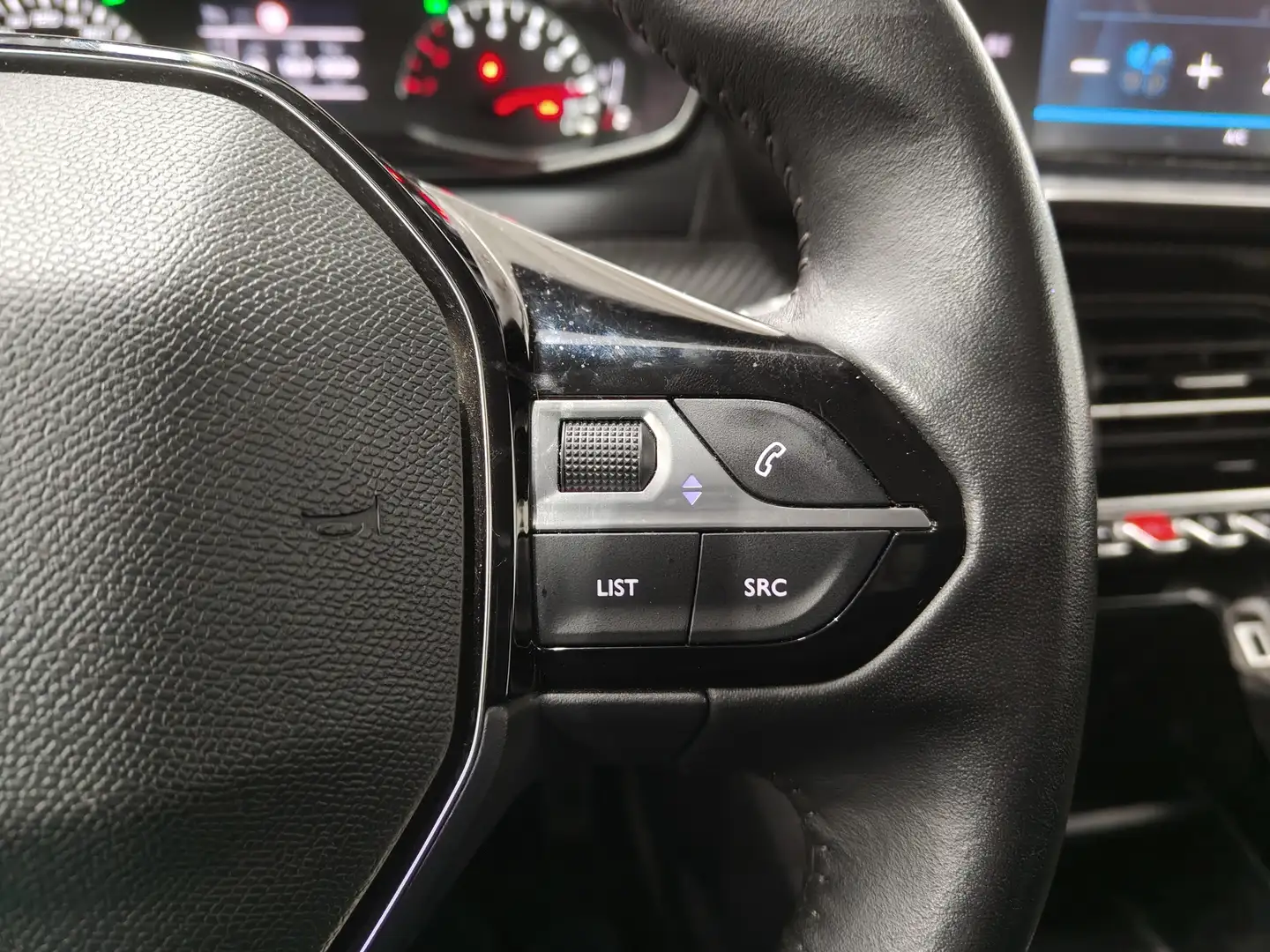 Foto Peugeot 208 Peugeot 208 PureTech 100 Active Pack (100 CV)