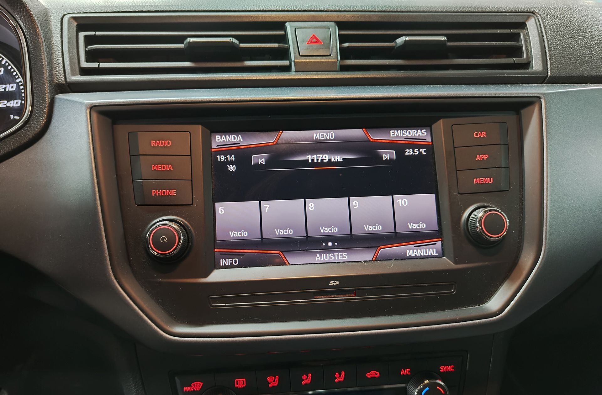 SEAT Arona 1.0 TSI Ecomotive Style - foto 28