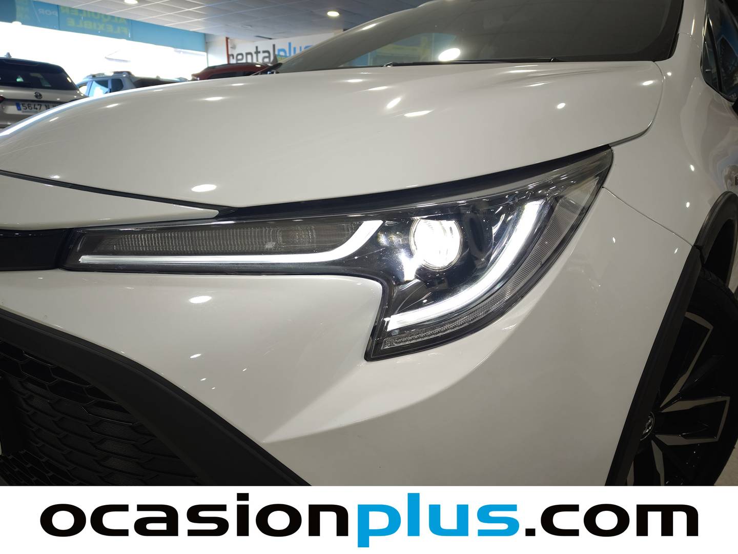 Equipamiento del Toyota Corolla Toyota Corolla Touring Sports 180H Trek E-CVT (180 CV)