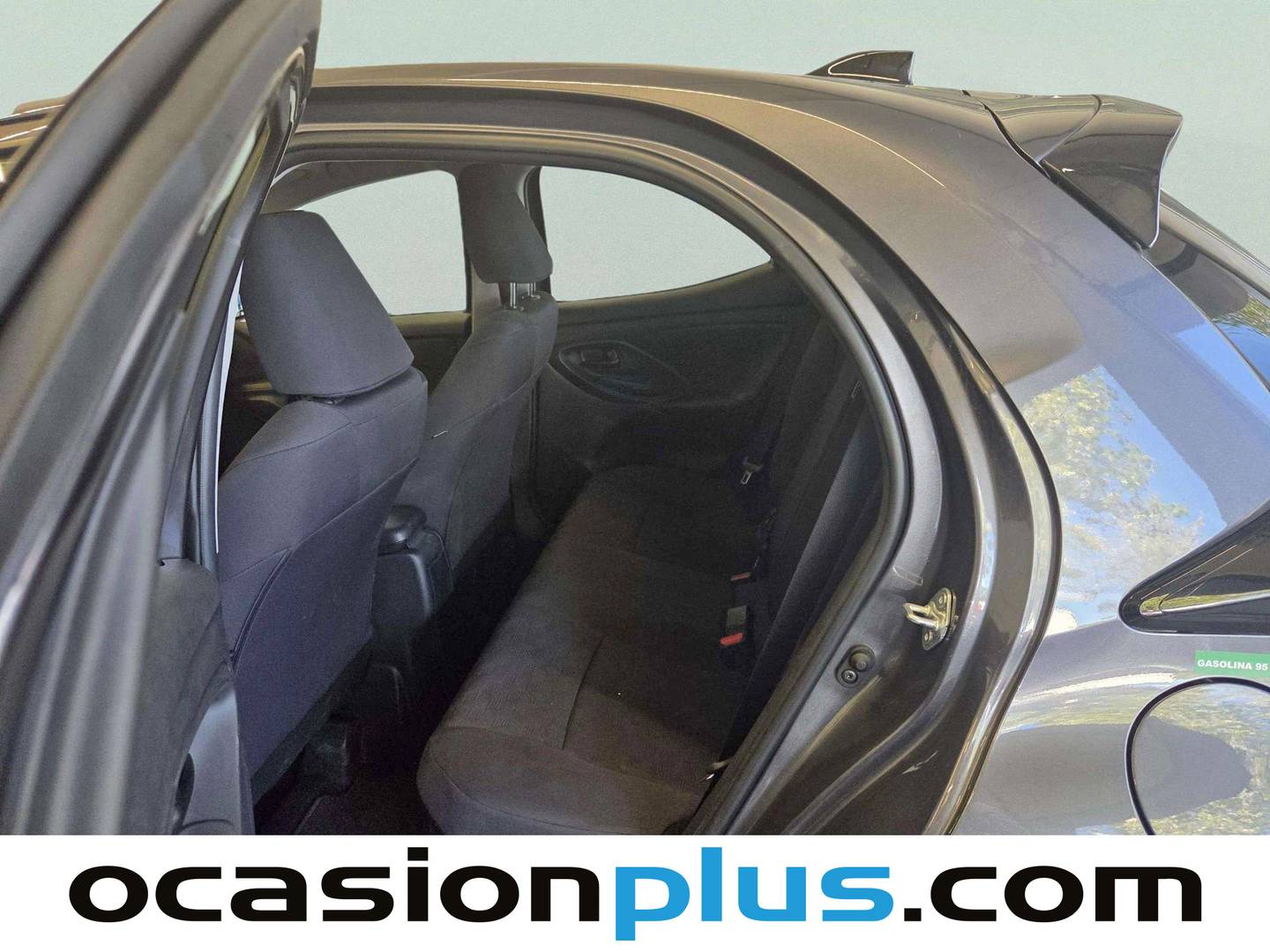Foto asientos traseros Toyota Yaris Toyota Yaris 120H Active Plus (116 CV)