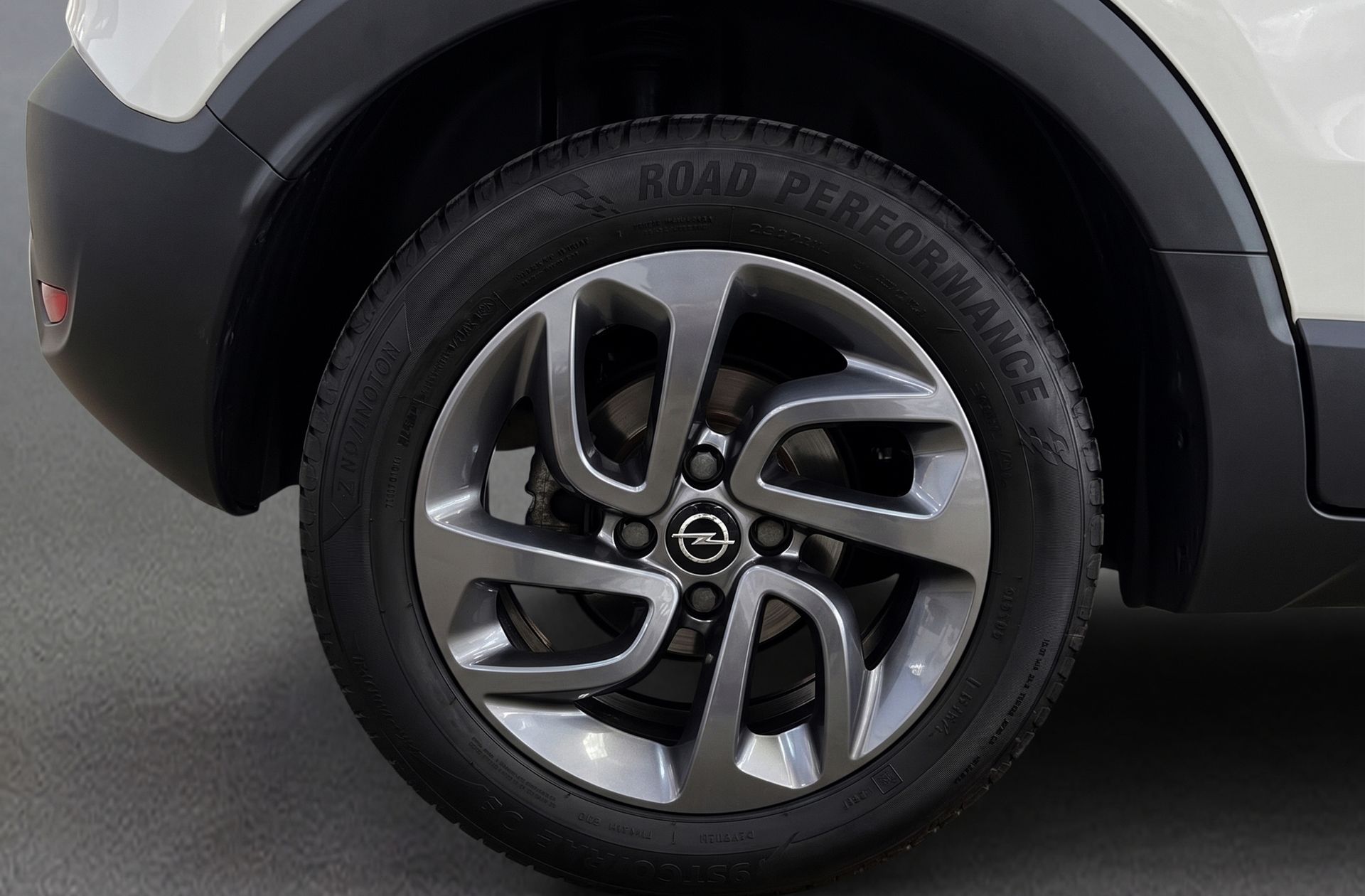 Opel Crossland 1.2 Design Line 120 Aniversario - foto 33