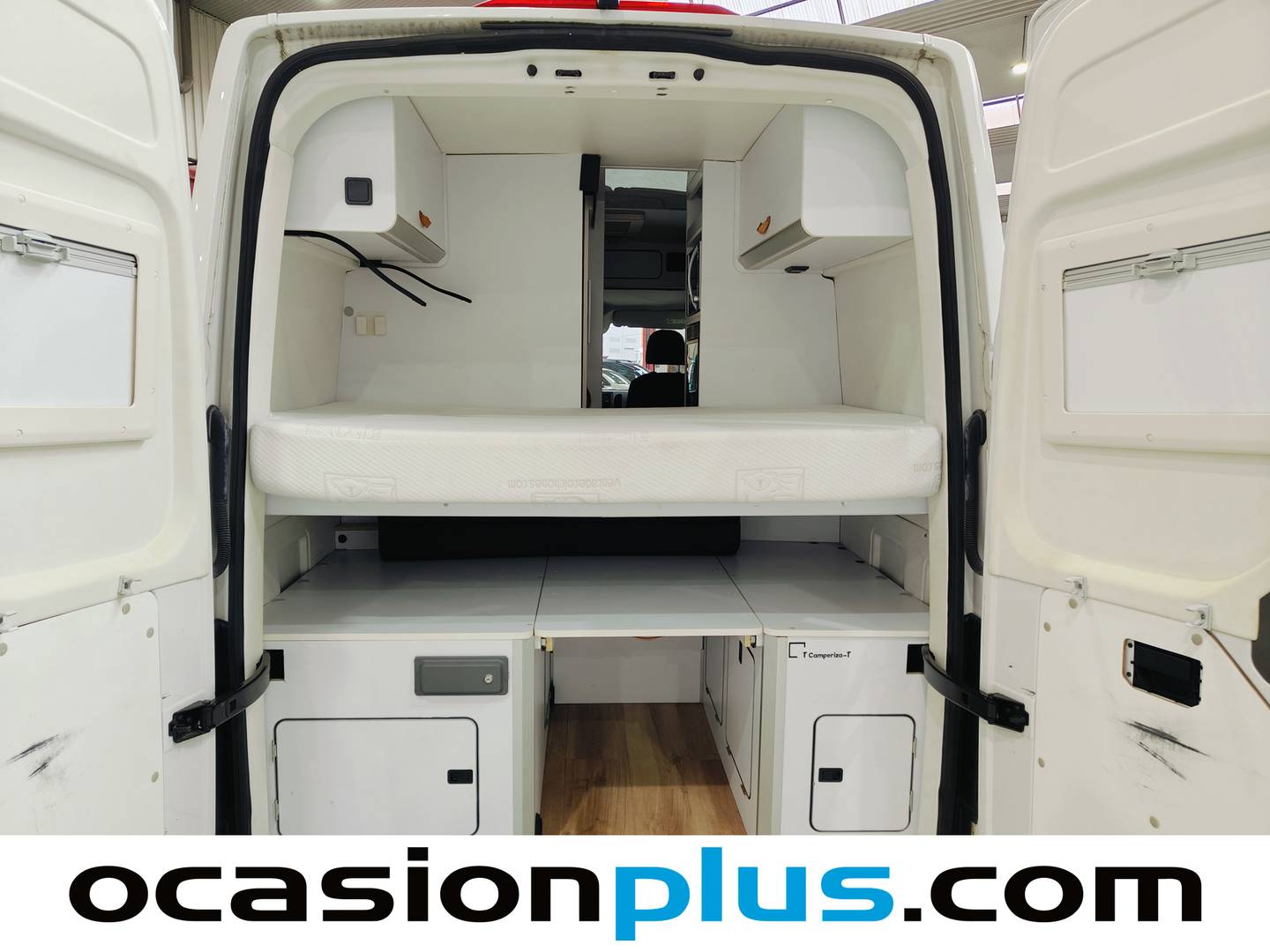 Extras y acabados del Volkswagen Crafter Volkswagen Crafter Furgon Furgon Batalla Media TN 2.0 TDI (140 CV) 3.500 Camperizada 4 Plazas