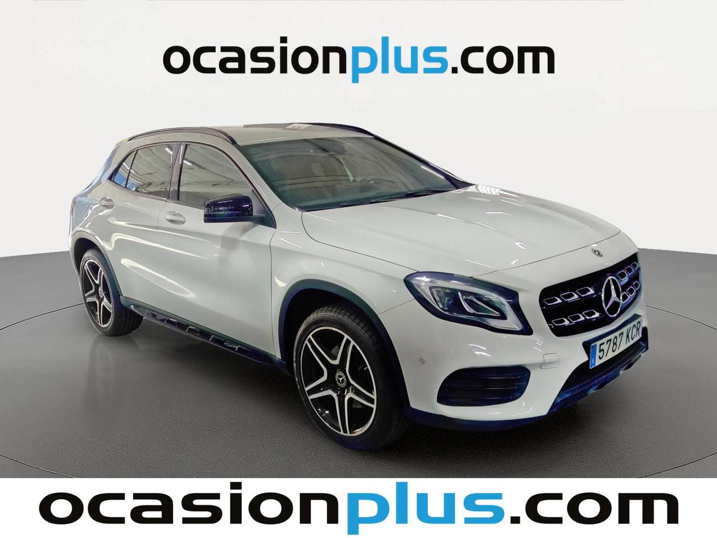 Foto delantera Mercedes GLA Mercedes-Benz GLA 220 d AMG Line (177 CV) derecha