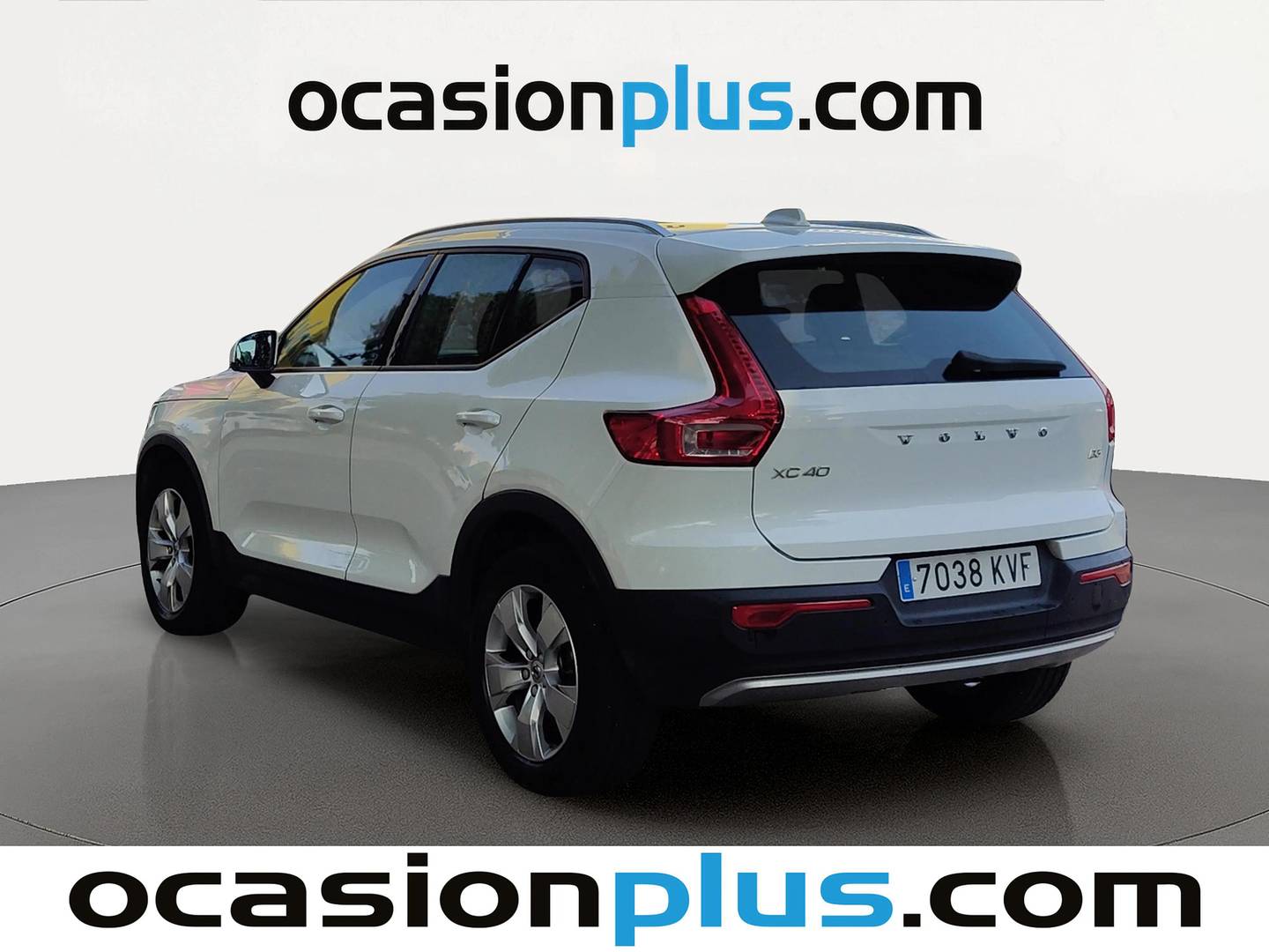 Foto trasera Volvo XC40 Volvo XC40 D3 Momentum Auto (150 CV) derecha