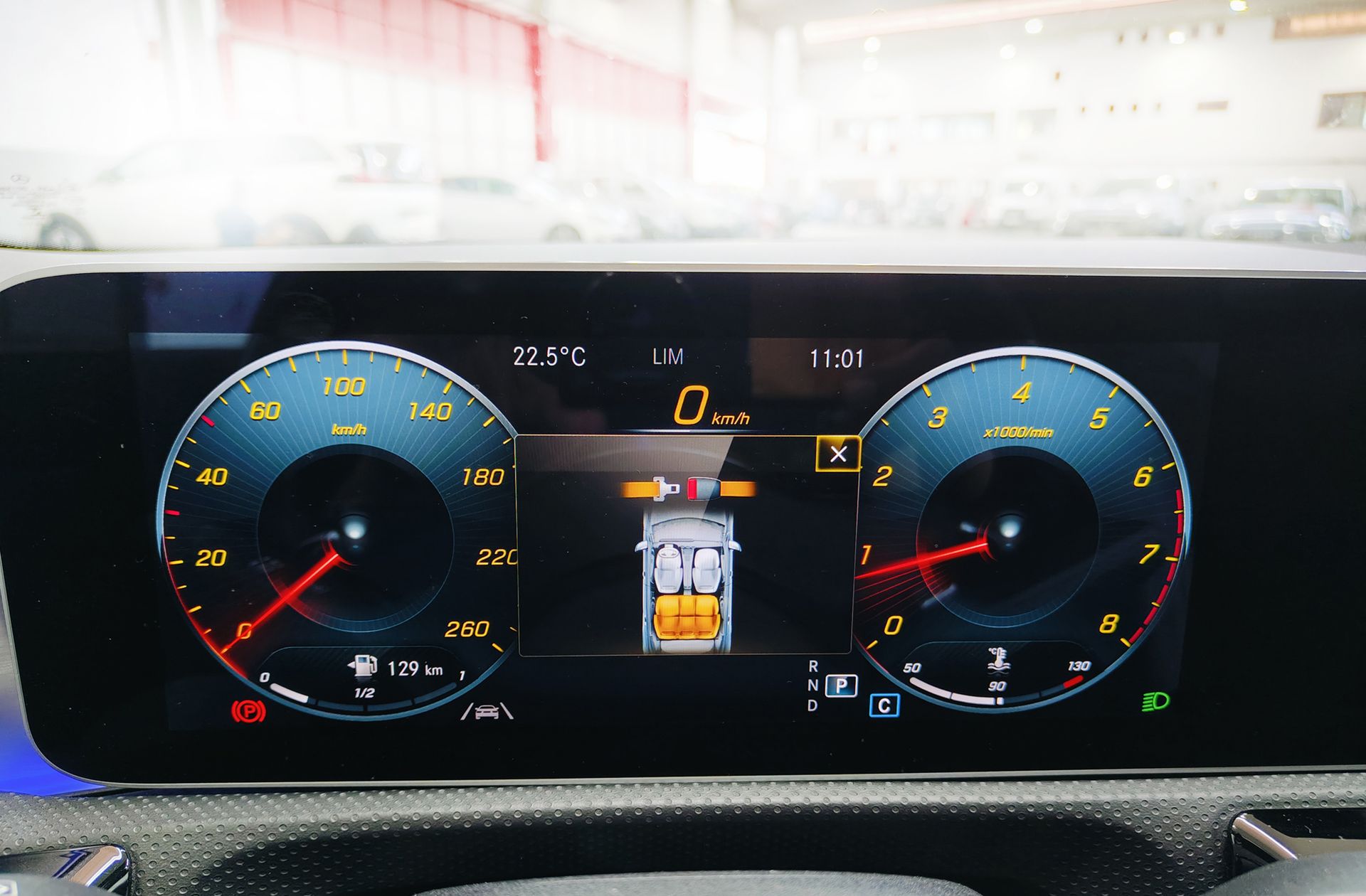 Mercedes-Benz CLA 180 Pack AMG - foto 29