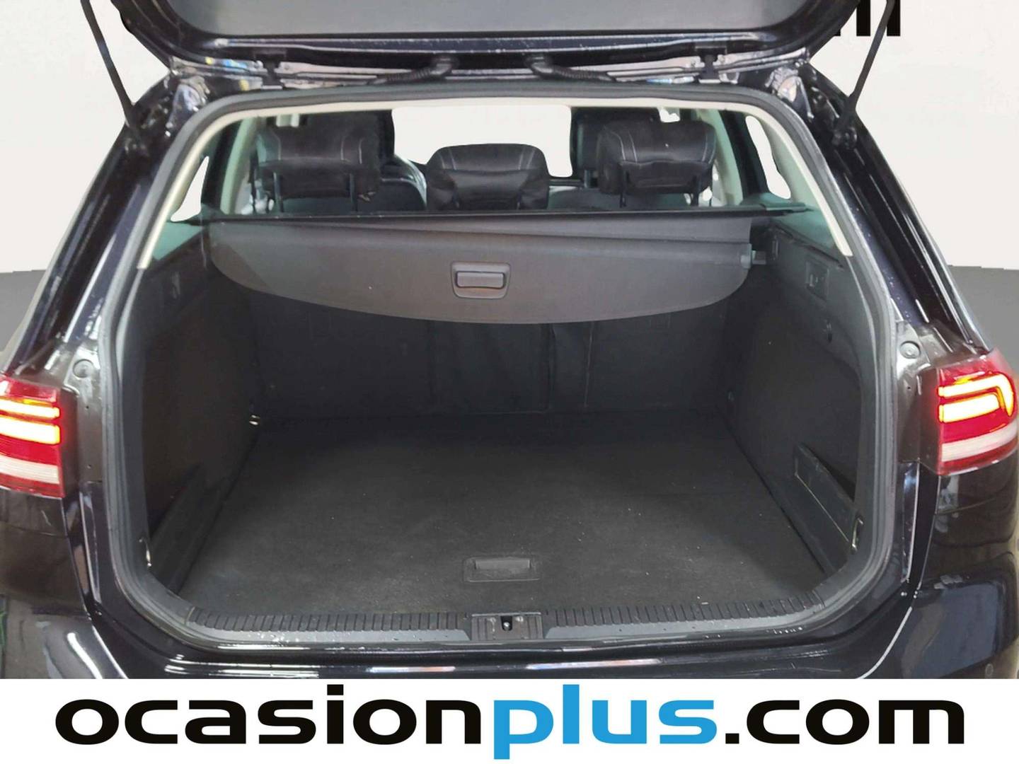 Fotos maletero Volkswagen Passat Volkswagen Passat Variant Advance 2.0 TDI  (150 CV)