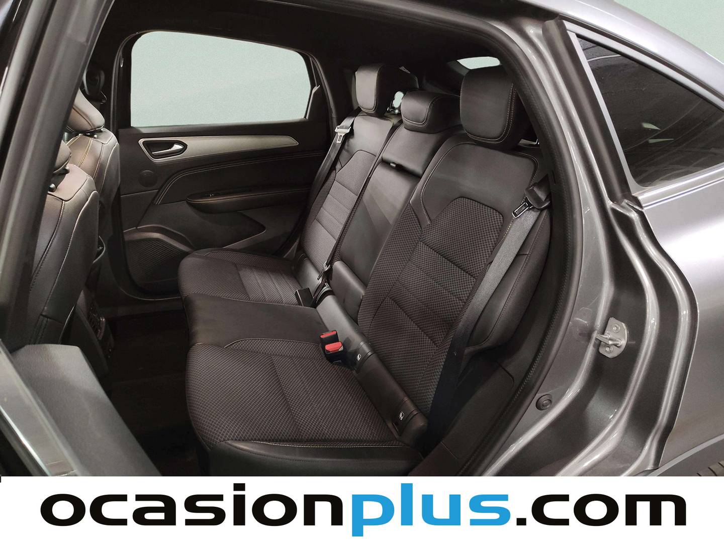 Foto asientos traseros Renault Arkana Renault Arkana Techno TCe 140 Mild hybrid EDC (140 CV)
