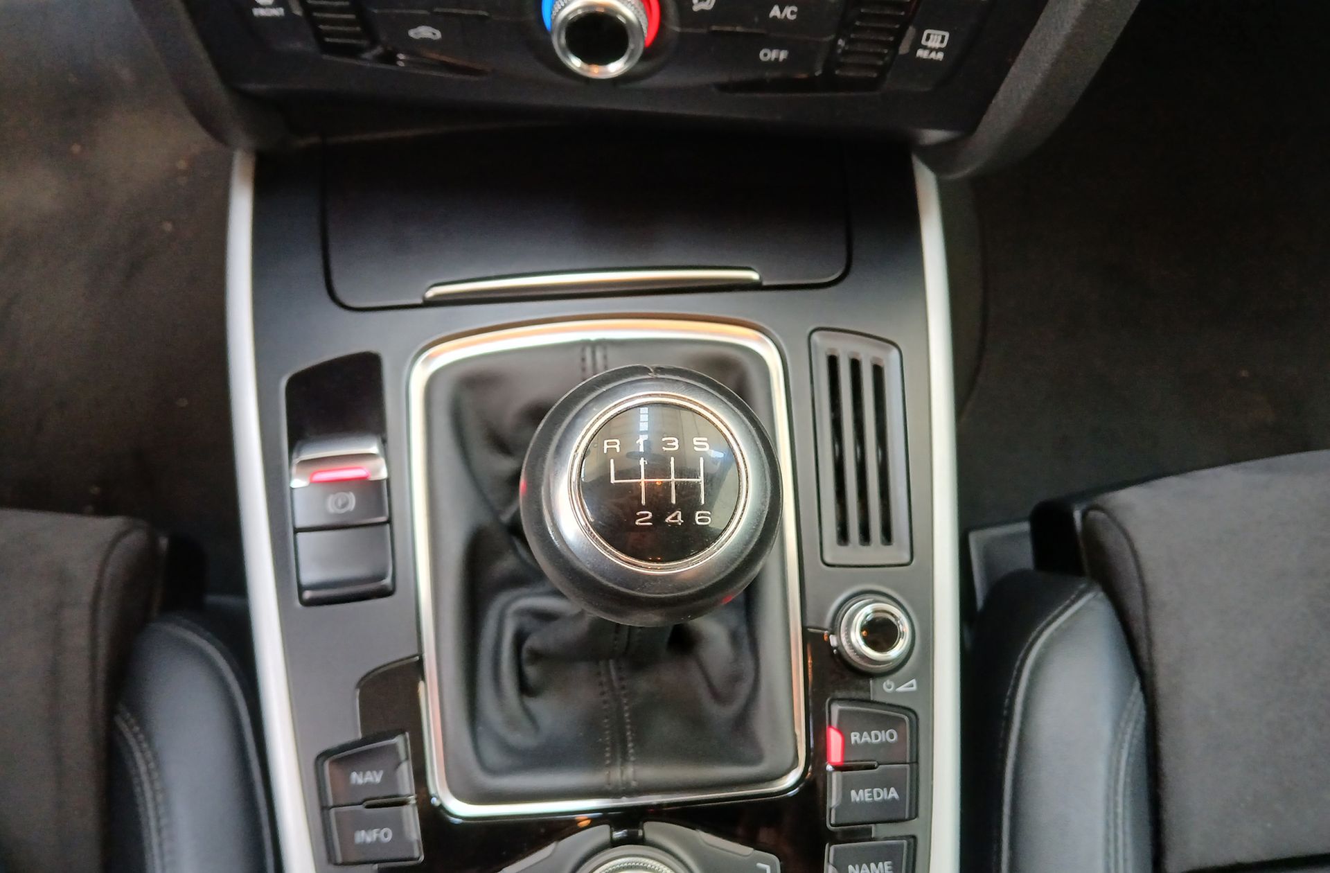 Audi A4 Avant S line edition 2.0 TDI ultra - foto 5