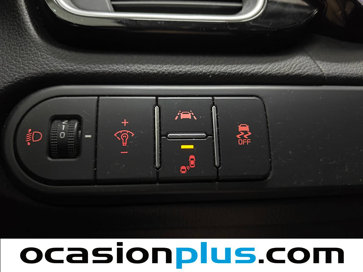 Foto KIA XCeed Kia XCeed 1.6 MHEV Emotion DCT  (136 CV)