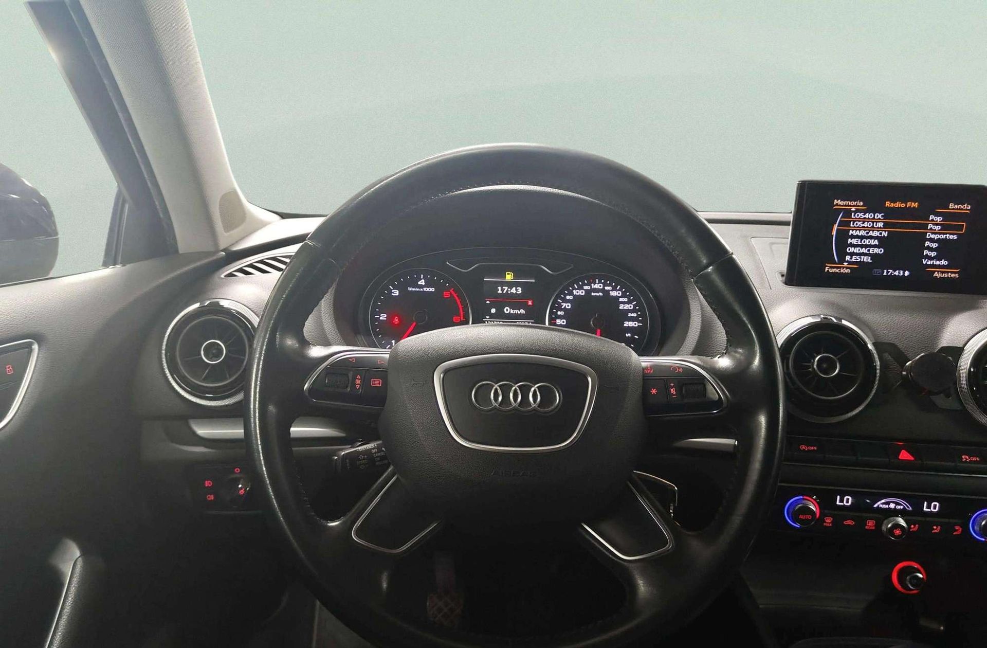 Audi A3 Attracted 1.6 TDI clean diesel - foto 17