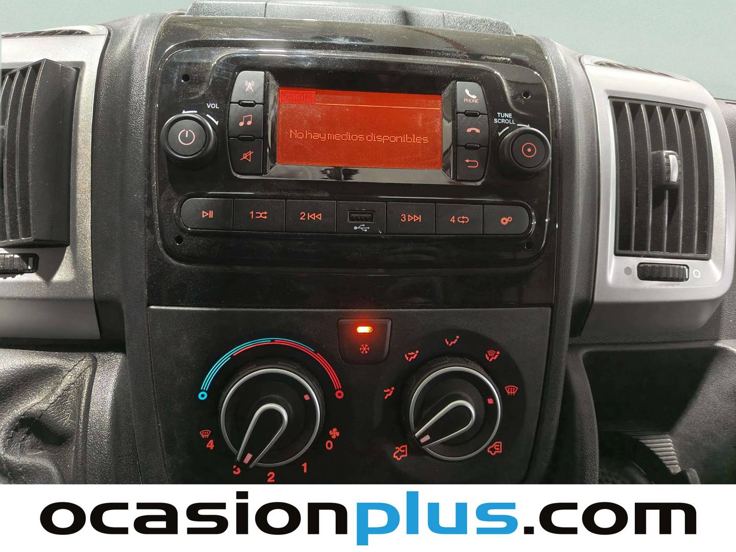 Extras y acabados del Peugeot Boxer Peugeot Boxer BlueHDi 140 S&S 335 L2H2 (140 CV)