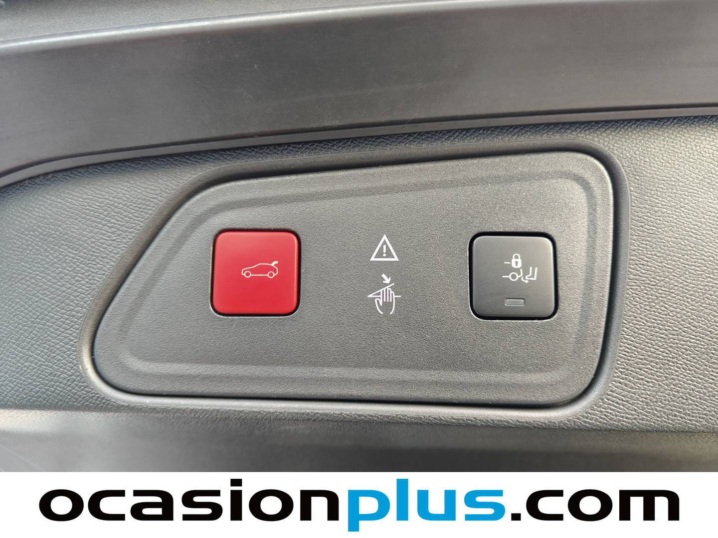 Foto Peugeot 3008 Peugeot 3008 BlueHDI 130 S&S GT Line EAT8 (130 CV)