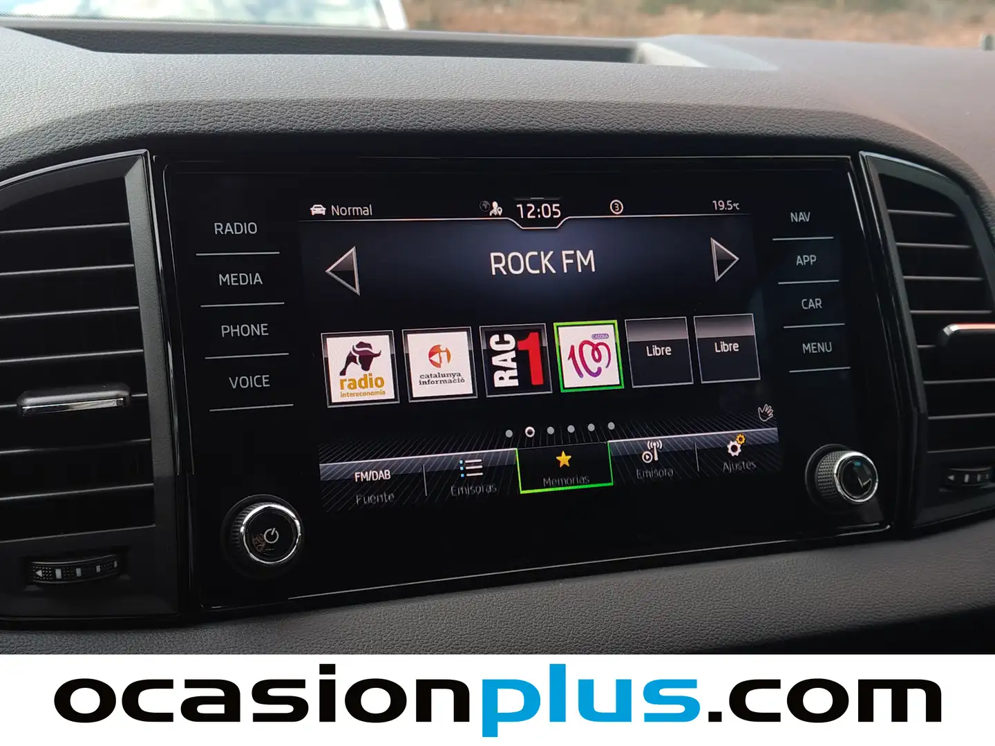 Foto Skoda Karoq Skoda Karoq 1.5 TSI ACT Sportline (150 CV)