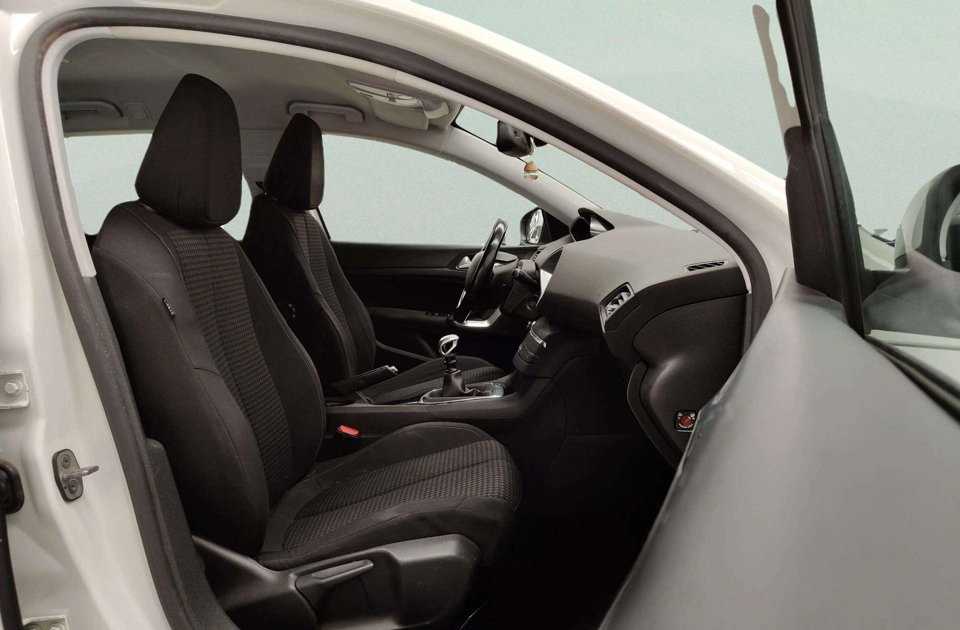 Peugeot 308 SW BlueHDi 130 Active - foto 17