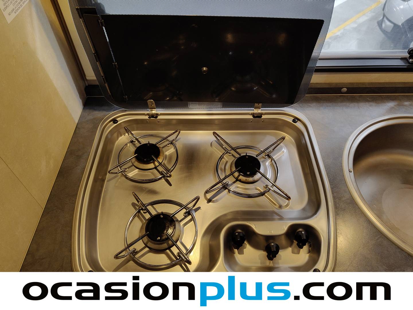 Equipamiento del Adria A2-571 DH Adria A2-571 DH (110 CV) 4 Plazas
