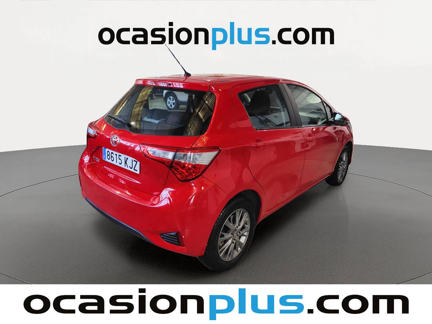 Foto trasera Toyota Yaris Toyota Yaris 1.5 Active (111 CV) derecha