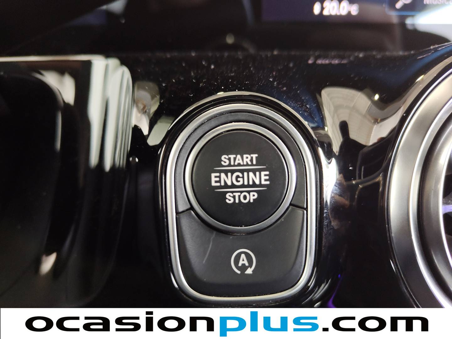 Foto Mercedes GLA Mercedes-Benz GLA GLA 200 D (150 CV)