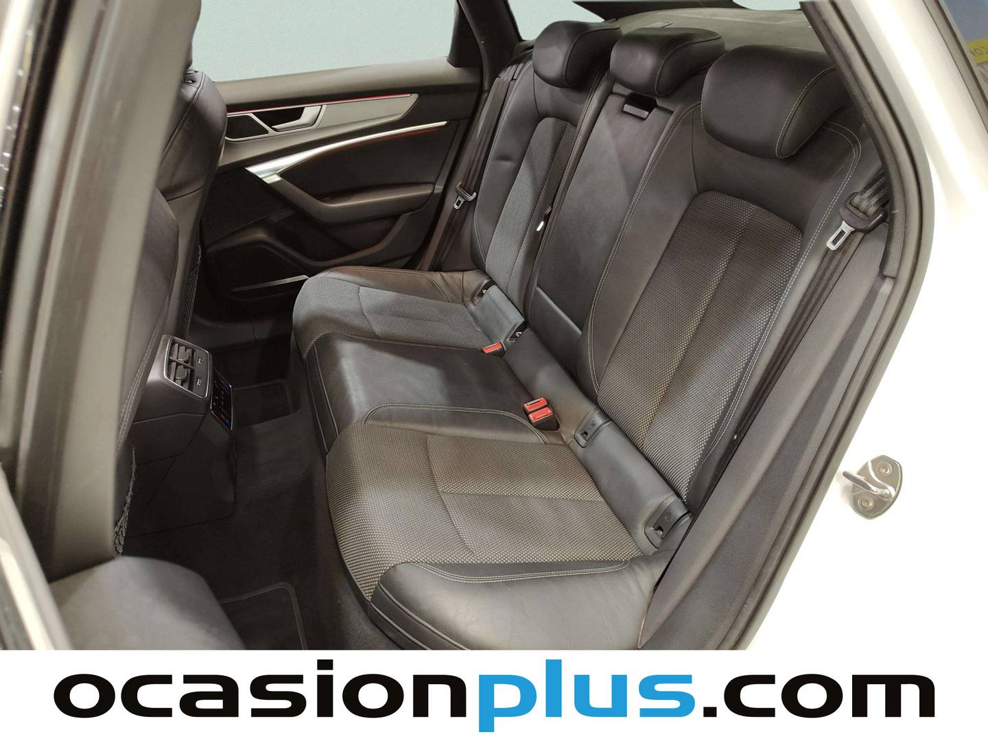 Foto asientos traseros Audi A6 Audi A6 Sport 45 TFSI ultra quattro (245 CV) S tronic Paquete S-Line