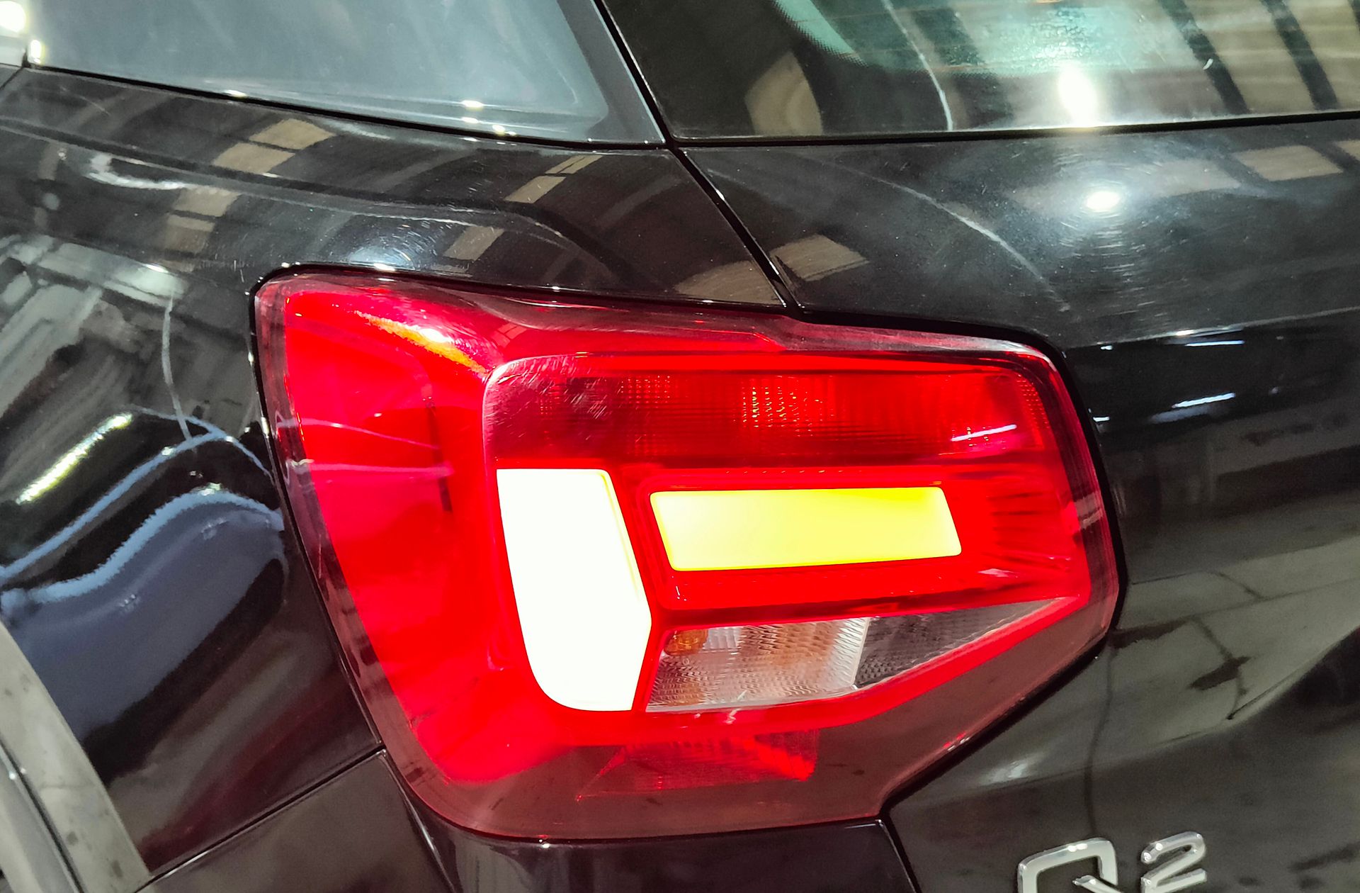 Audi Q2 Advanced 35 TFSI S tronic - foto 16
