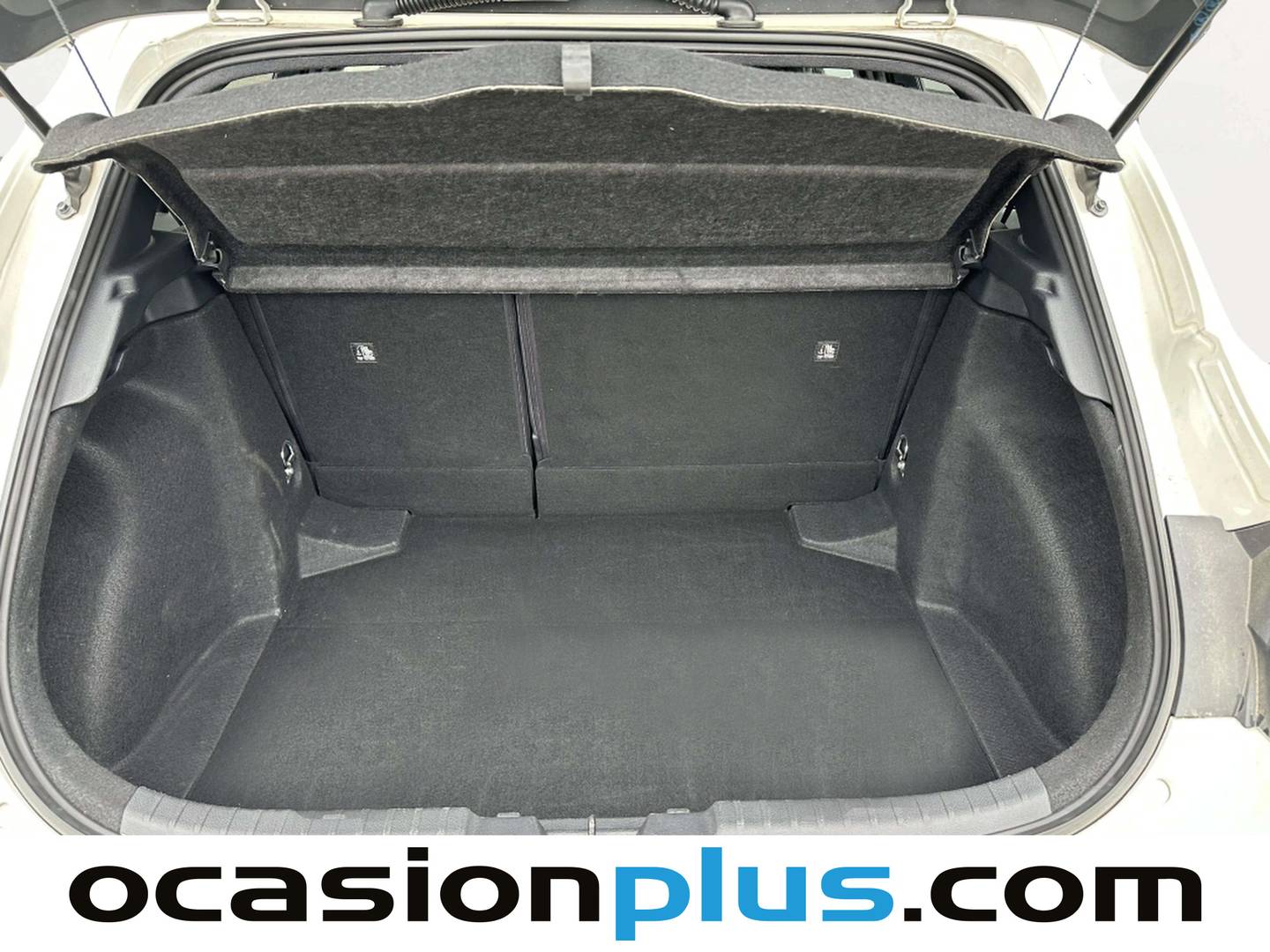 Fotos maletero Toyota Corolla Toyota Corolla 1.8 125H Style E-CVT (122 CV)