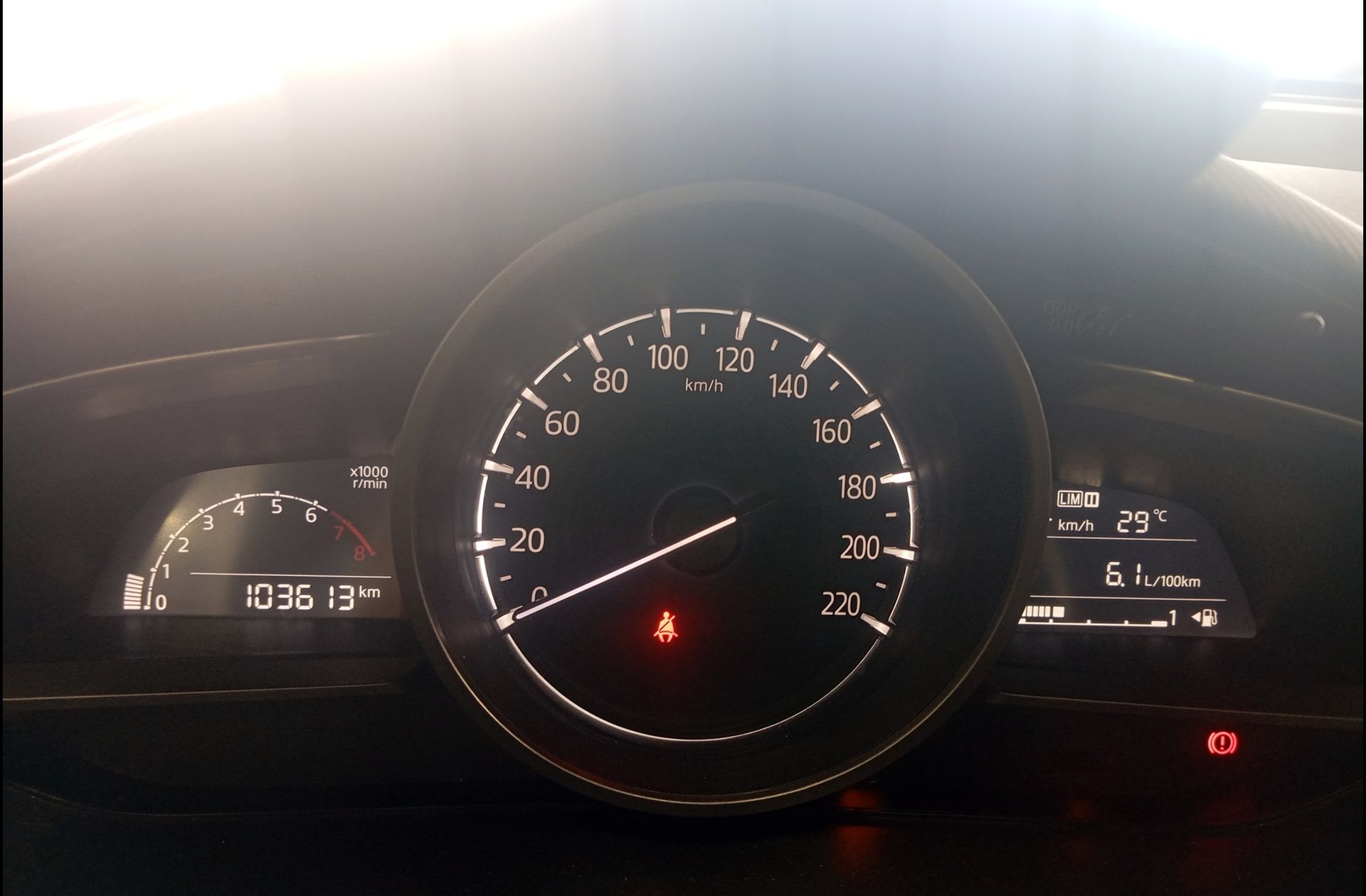 Mazda2 1.5 GE Black Tech Edition - foto 21