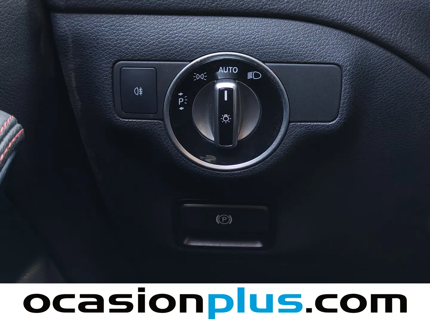 Foto Mercedes GLA Mercedes-Benz GLA 200 d AMG Line (136 CV)