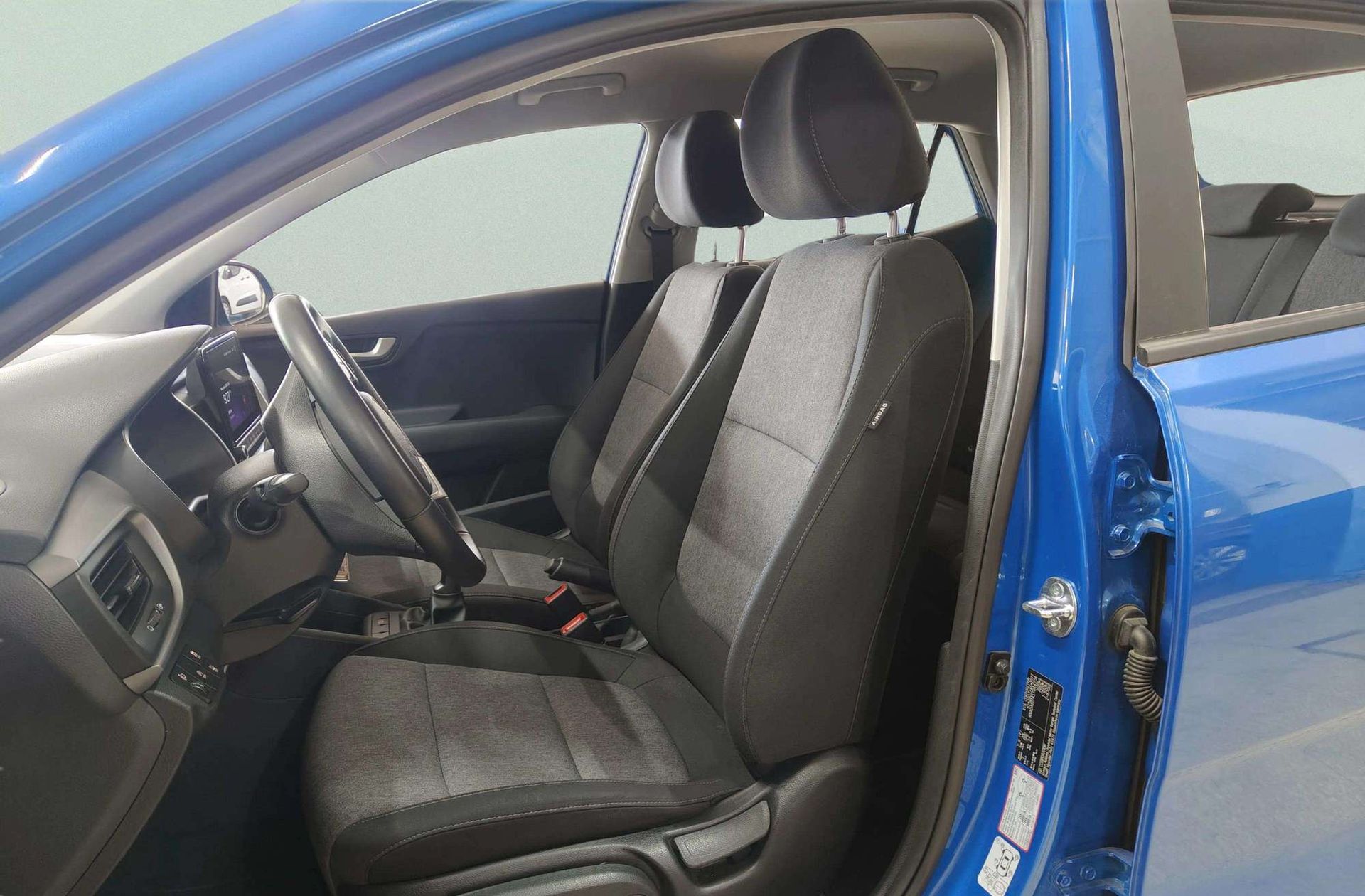 Kia Stonic 1.0 T-GDi MHEV Concept - foto 11