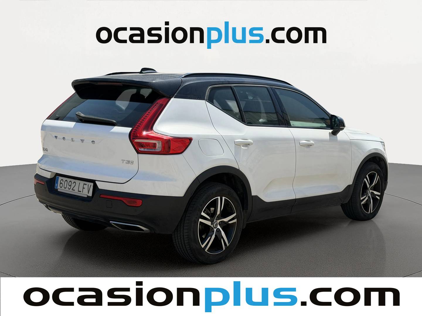 Foto trasera Volvo XC40 Volvo XC40 T3 R-Design Auto (163 CV) izquierda