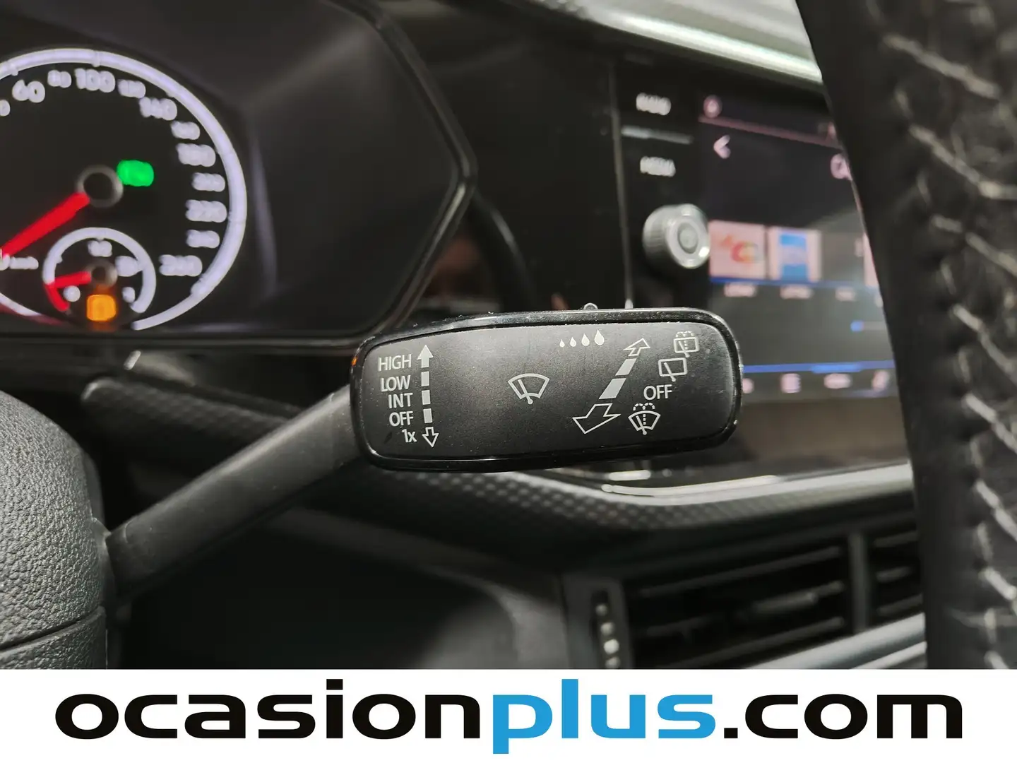 Foto Volkswagen T-Cross Volkswagen T-Cross Advance 1.0 TSI (110 CV) DSG