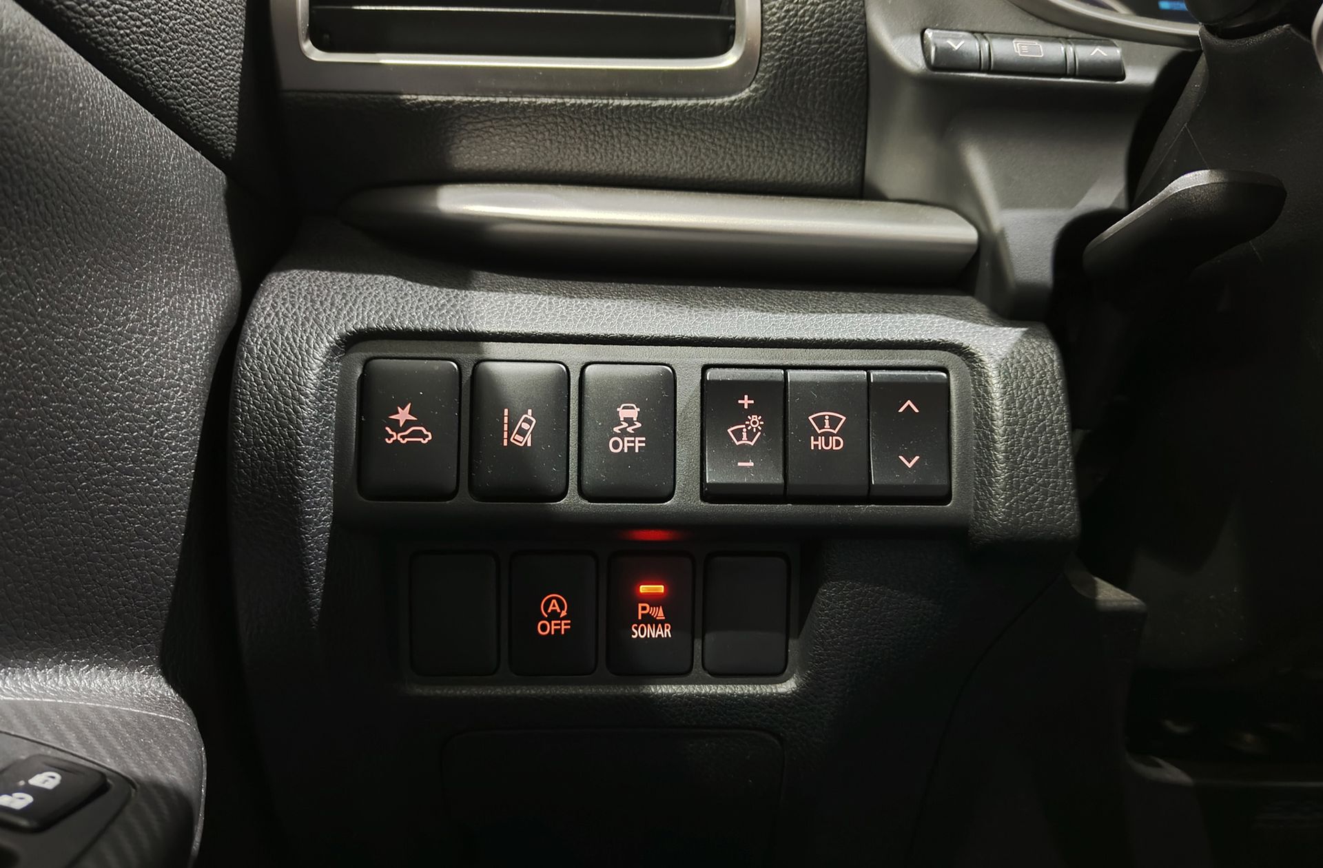 Mitsubishi Eclipse Cross 150T Kaiteki 4WD CVT - foto 23