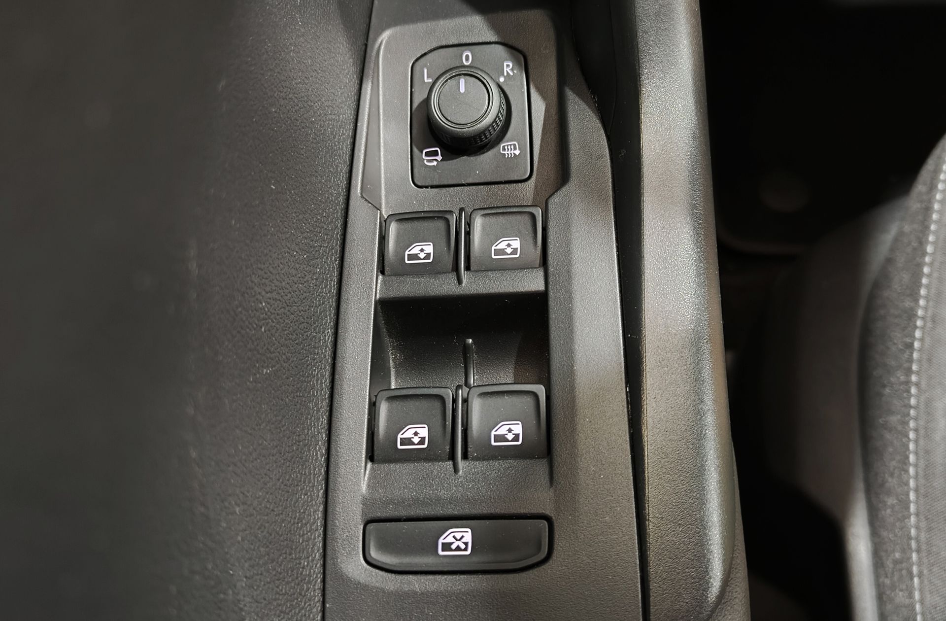Volkswagen T-Cross Advance 1.0 TSI DSG - foto 32