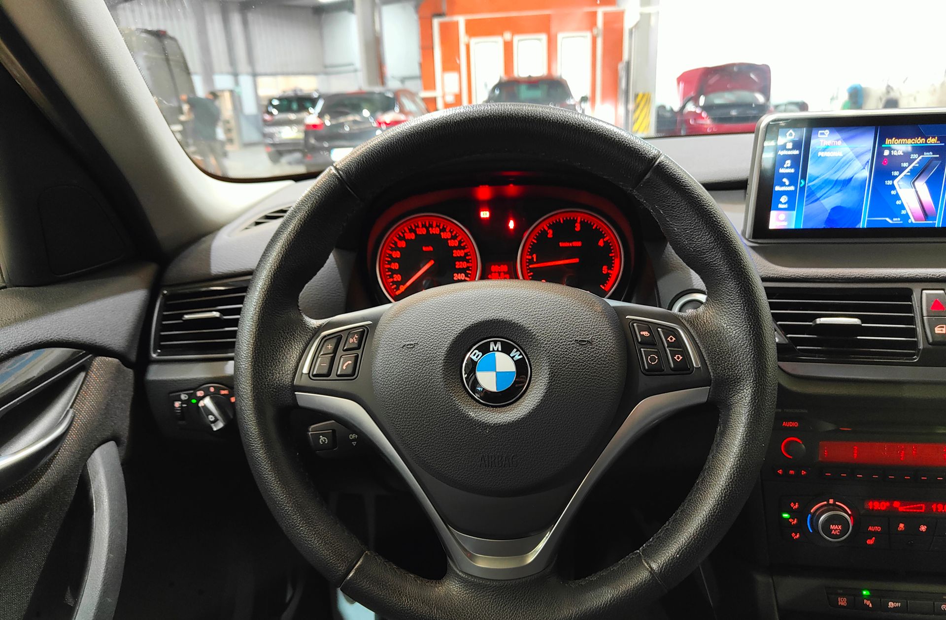 BMW X1 sDrive16d - foto 22