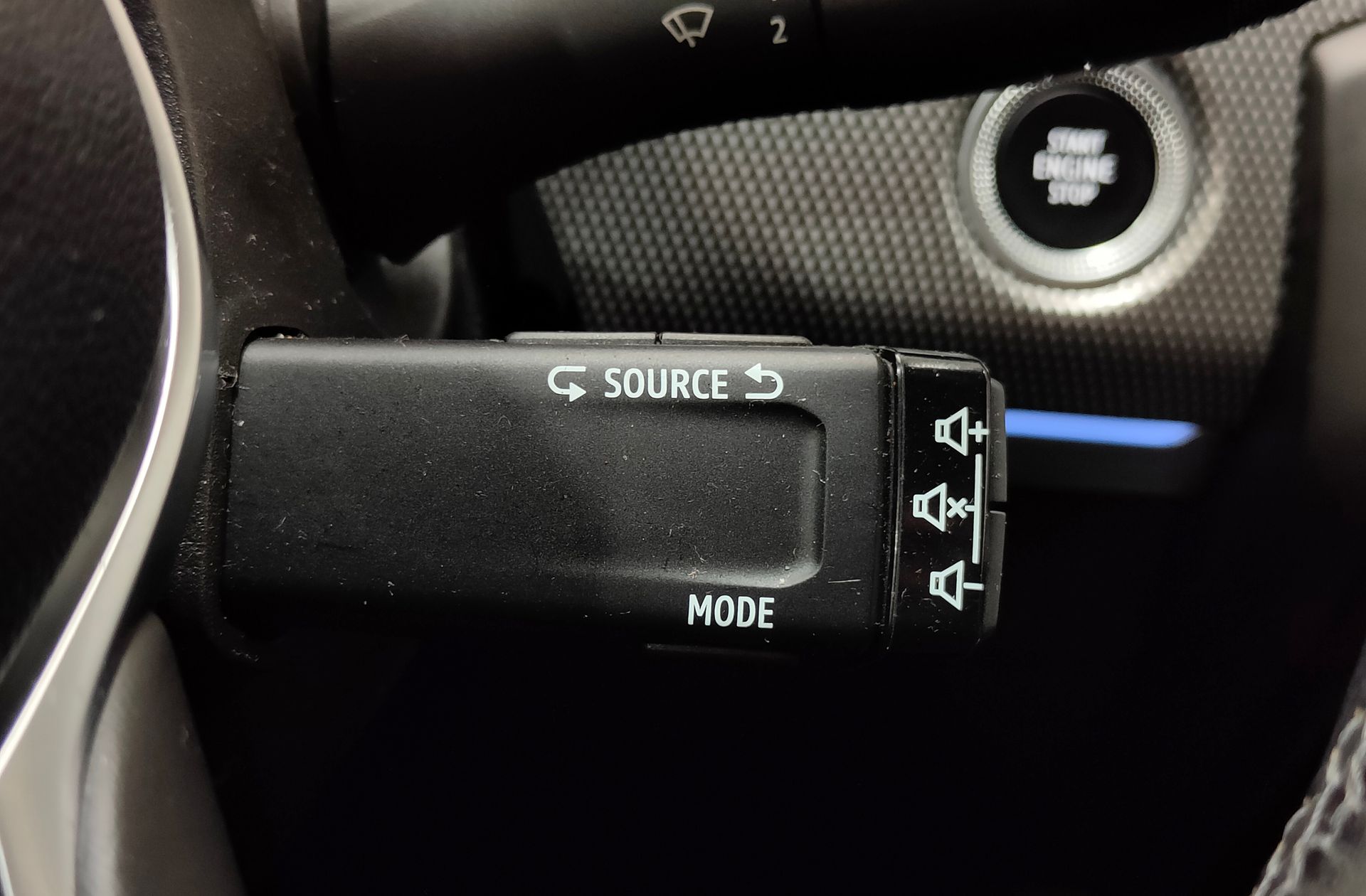 Renault Arkana Zen TCe 140 Mild Hybrid EDC - foto 30