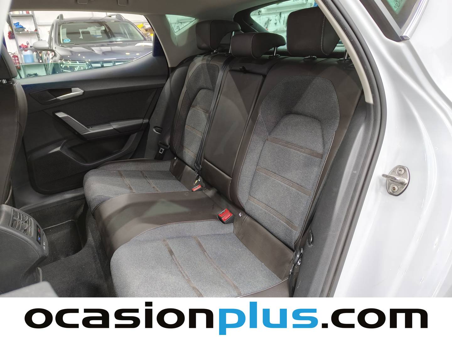 Foto asientos traseros Seat León Seat León 1.5 TSI S&S Xcellence Launch Pack M (130 CV)