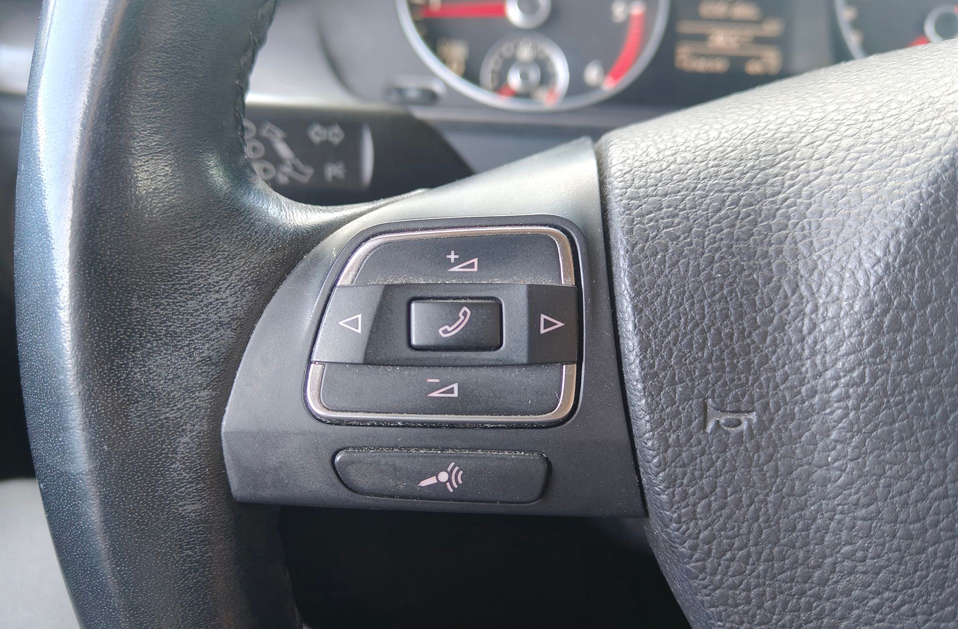 Volkswagen Passat Advance 2.0 TDI BMT - foto 23